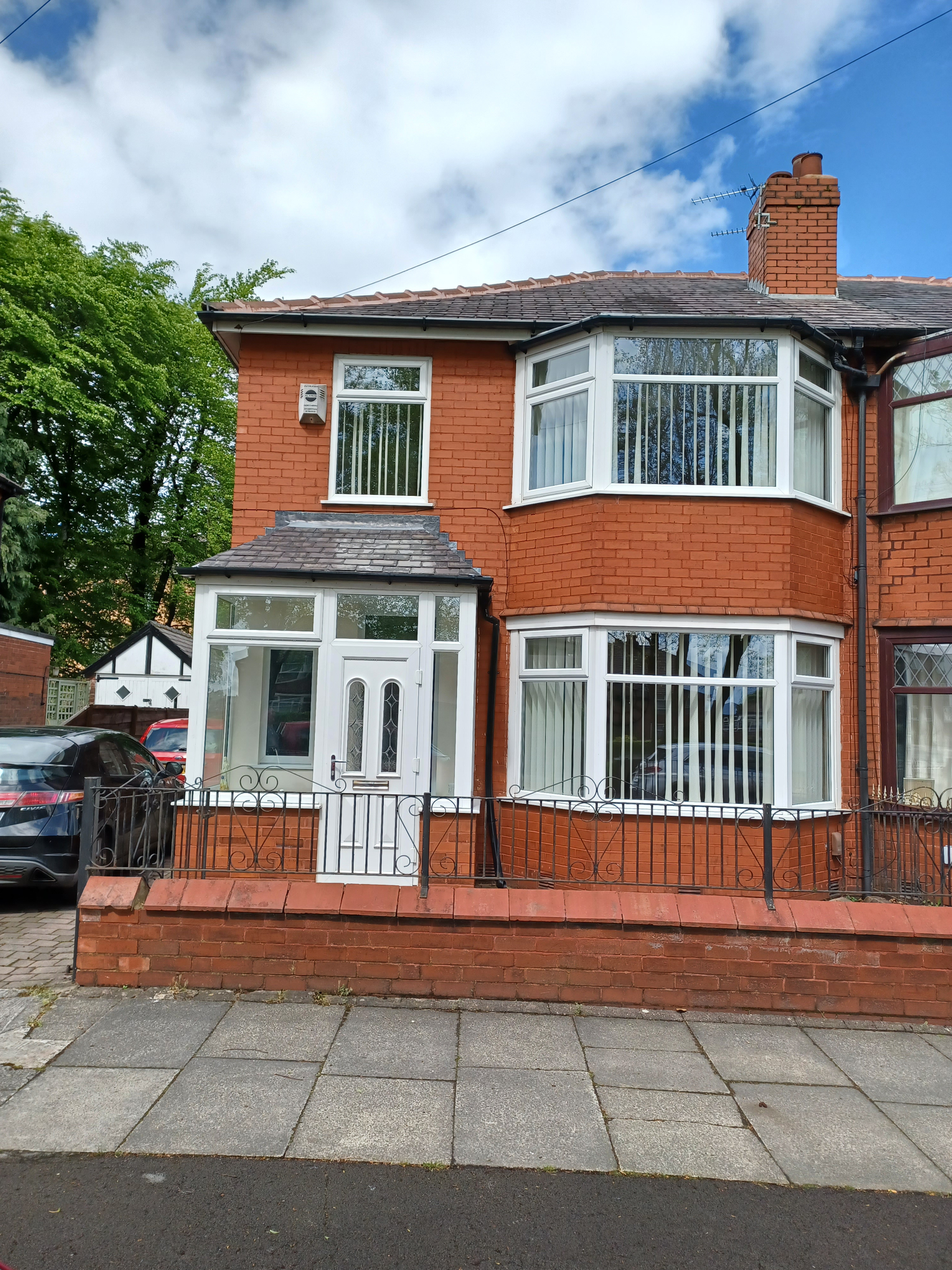 3 bedroom Semidetached House Rivington Crescent, M27 Property