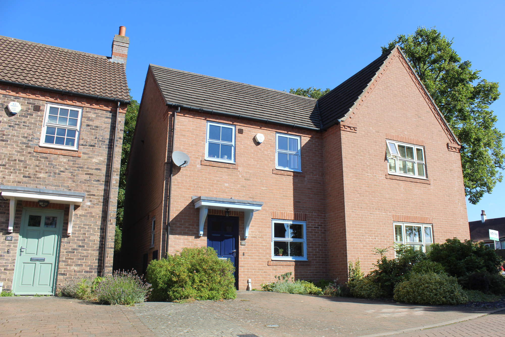 3 bedroom Semidetached House Burton Cliffe, LN1 Property Search