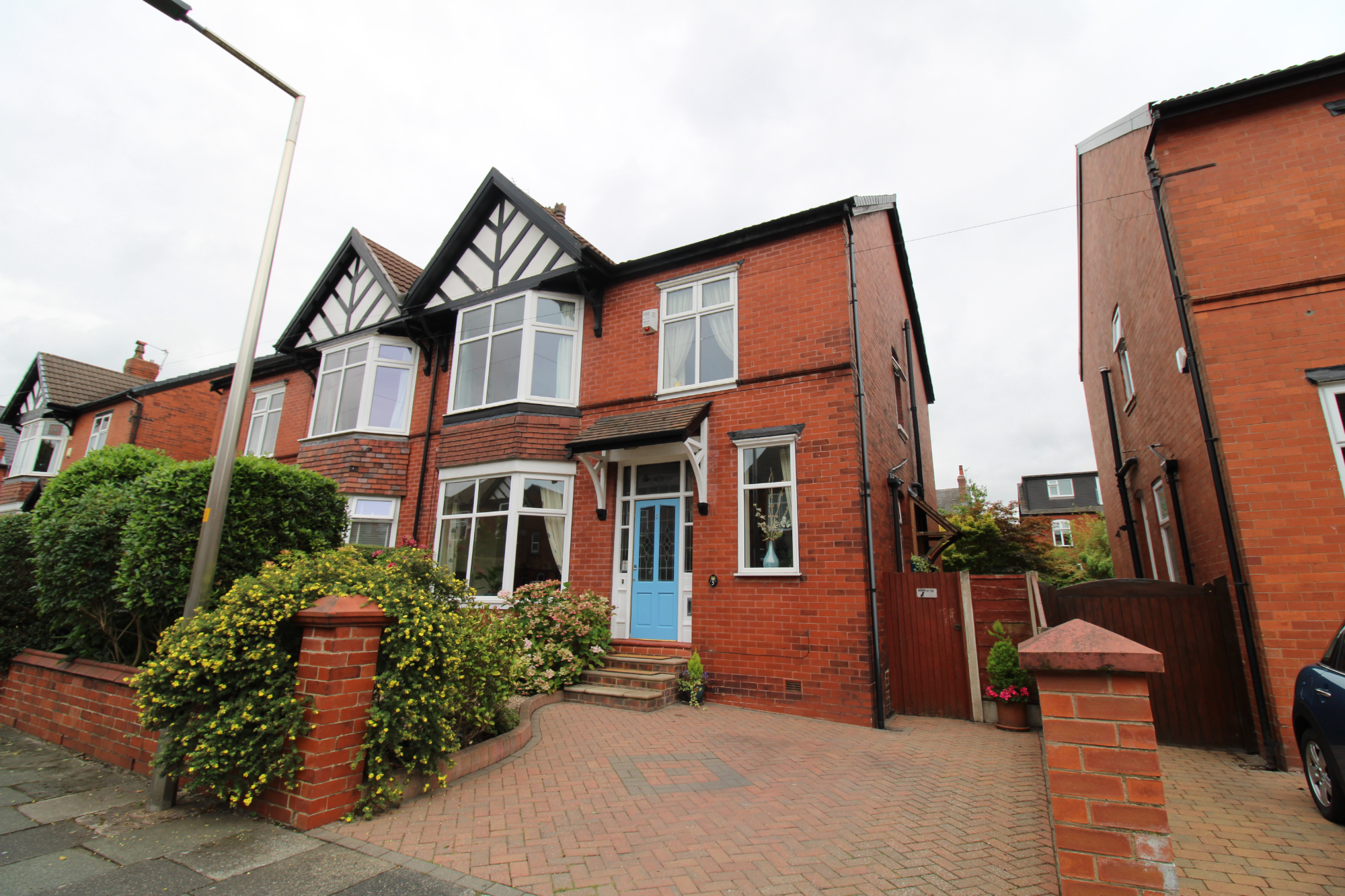 4 bedroom Semidetached House Brantwood Road, SK4 Property Search