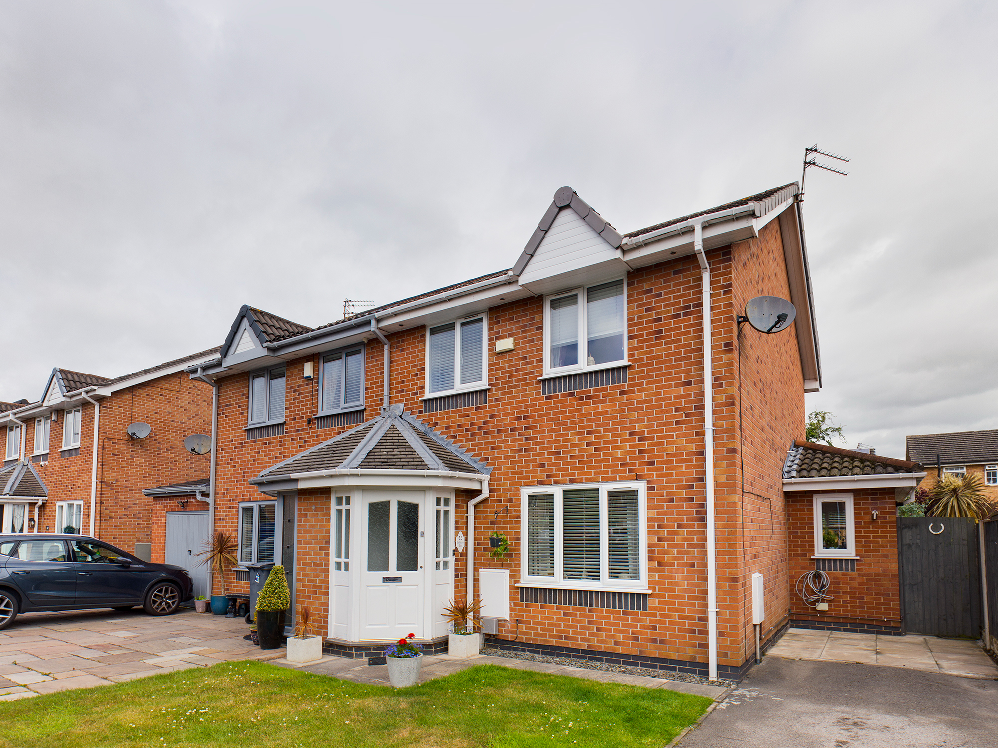 3 bedroom Semidetached House Lindisfarne Drive, L12 Property