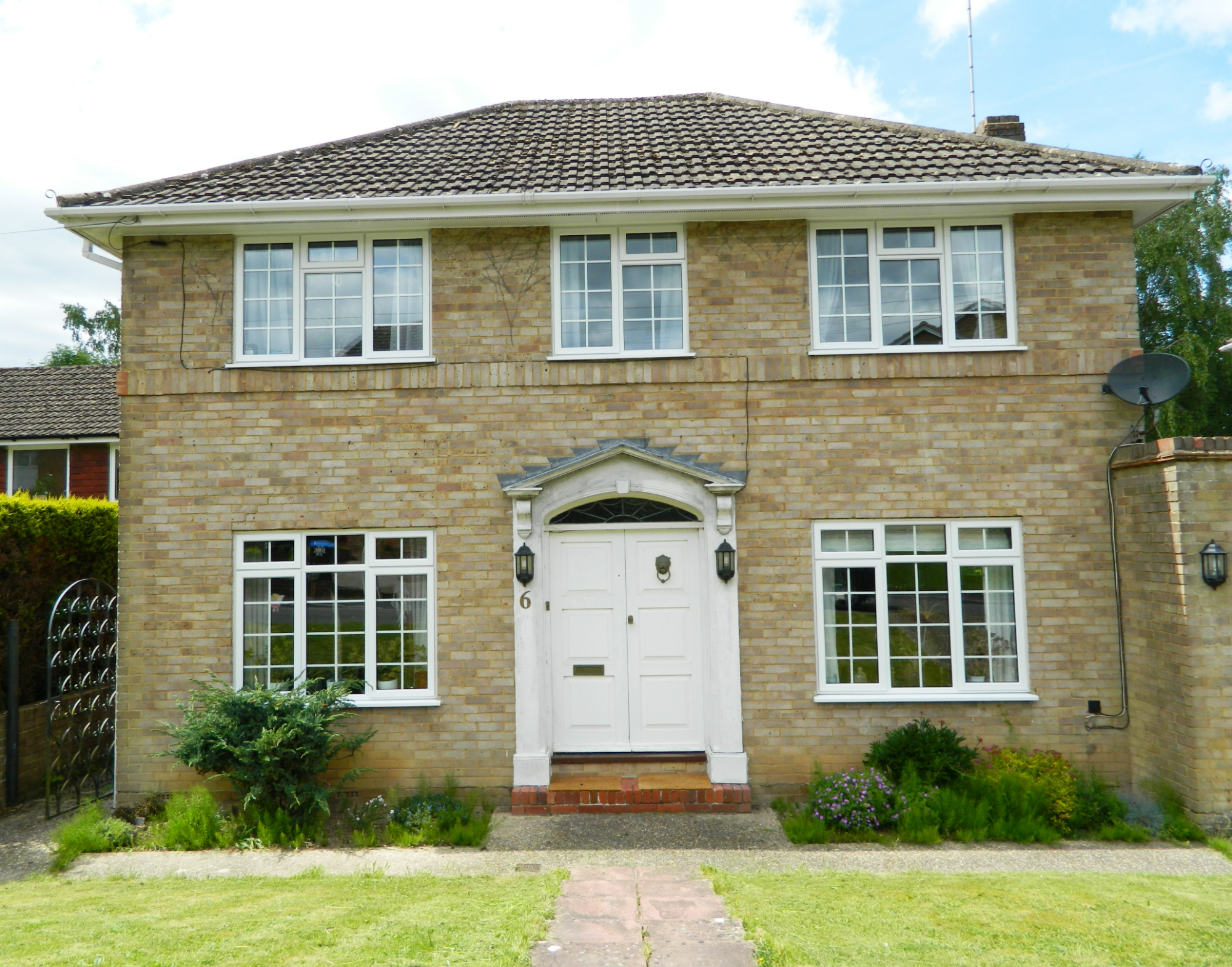 4 bedroom Detached House Milton Crescent, RH19 Property Search Strike
