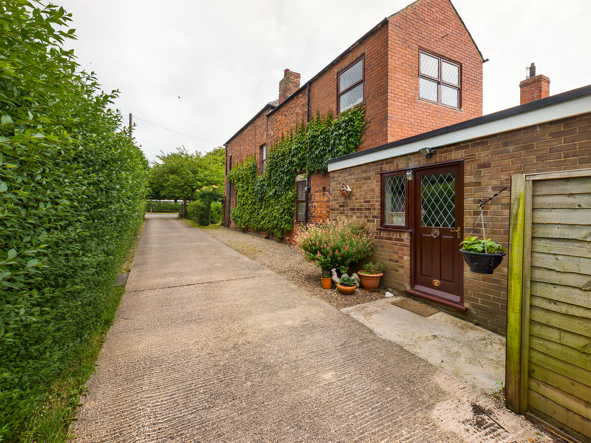 3 bedroom Detached House Station Road, HU12 Property Search Strike