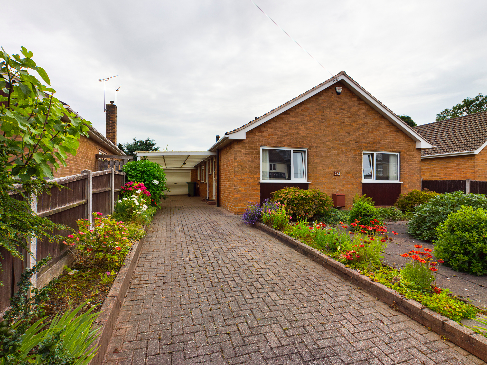 3 bedroom Bungalow Newbold Road, S41 Property Search Strike