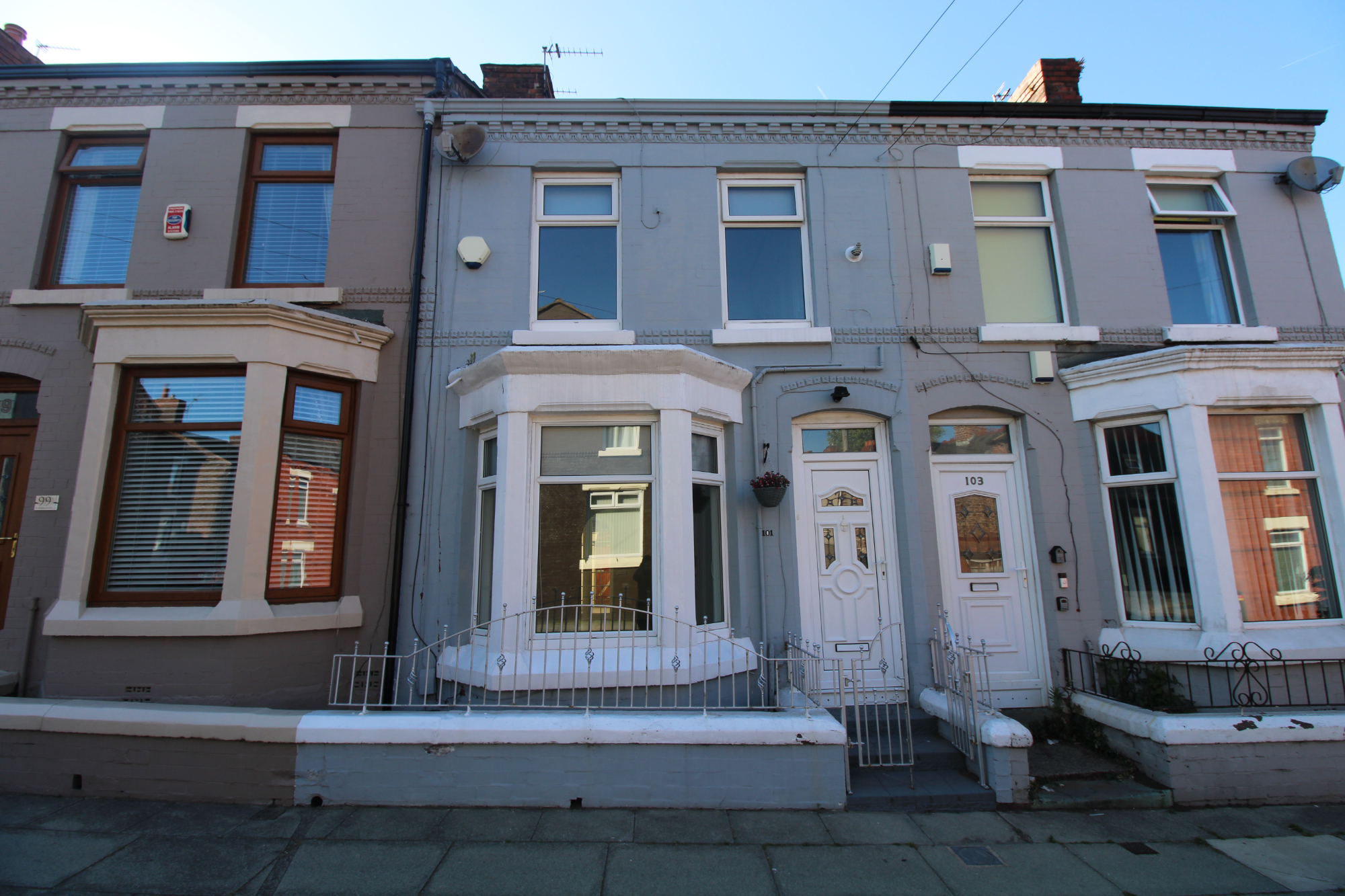 3 bedroom Terraced House Hornsey Road, L4 Property Search Strike