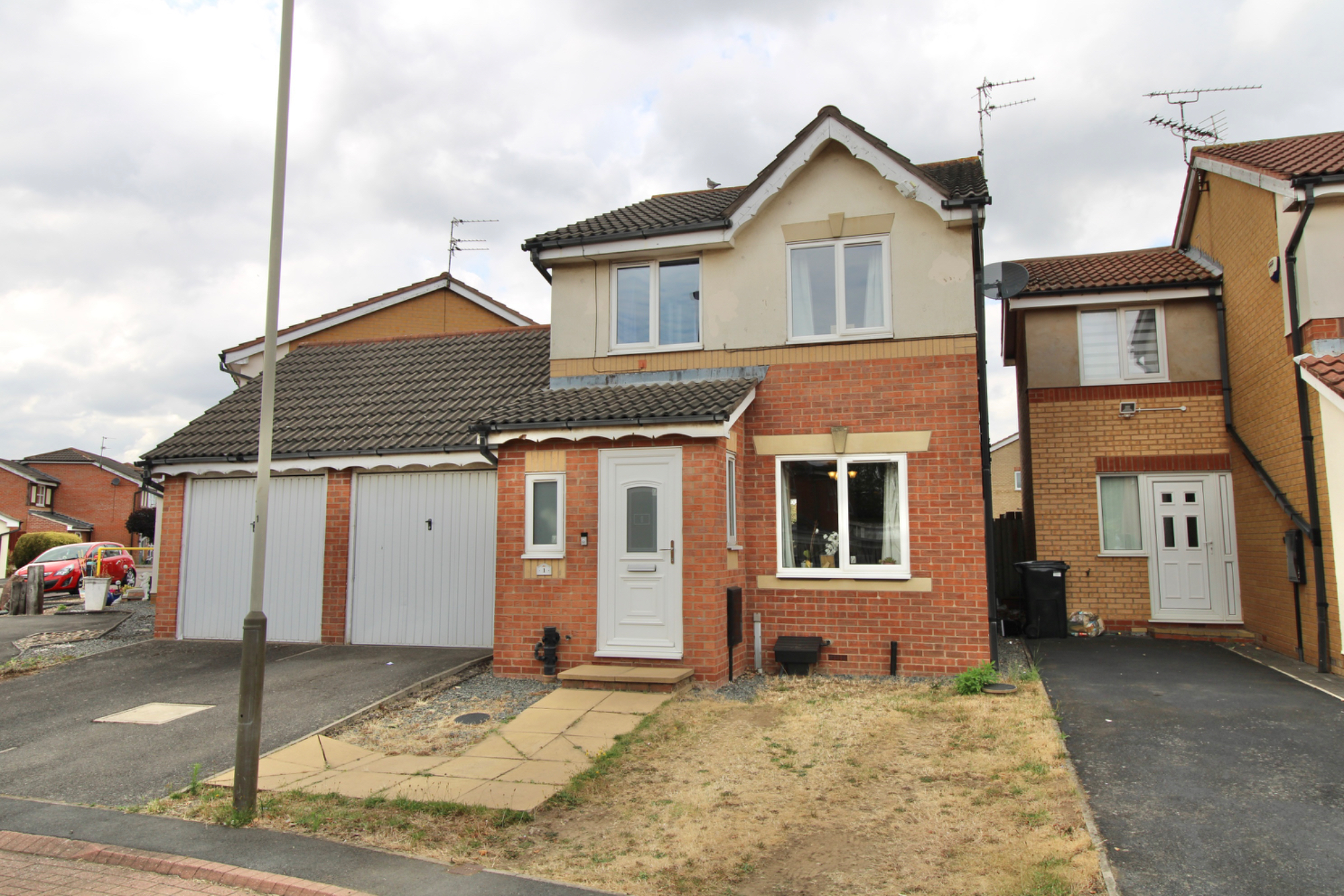 3 bedroom Detached House Bleasby Close, LE4 Property Search Strike