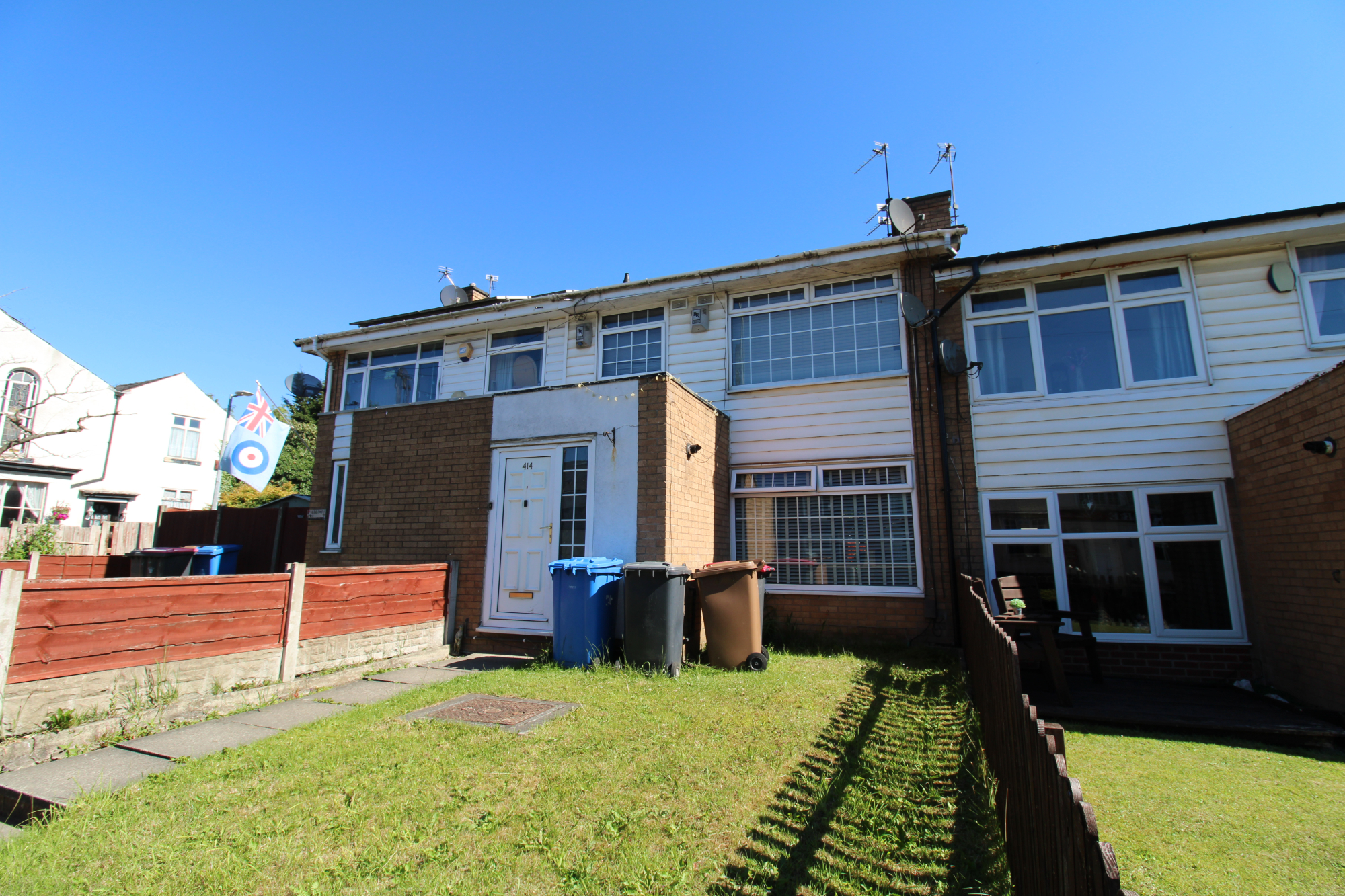 3 bedroom Terraced House Manchester Road West, M38 Property Search