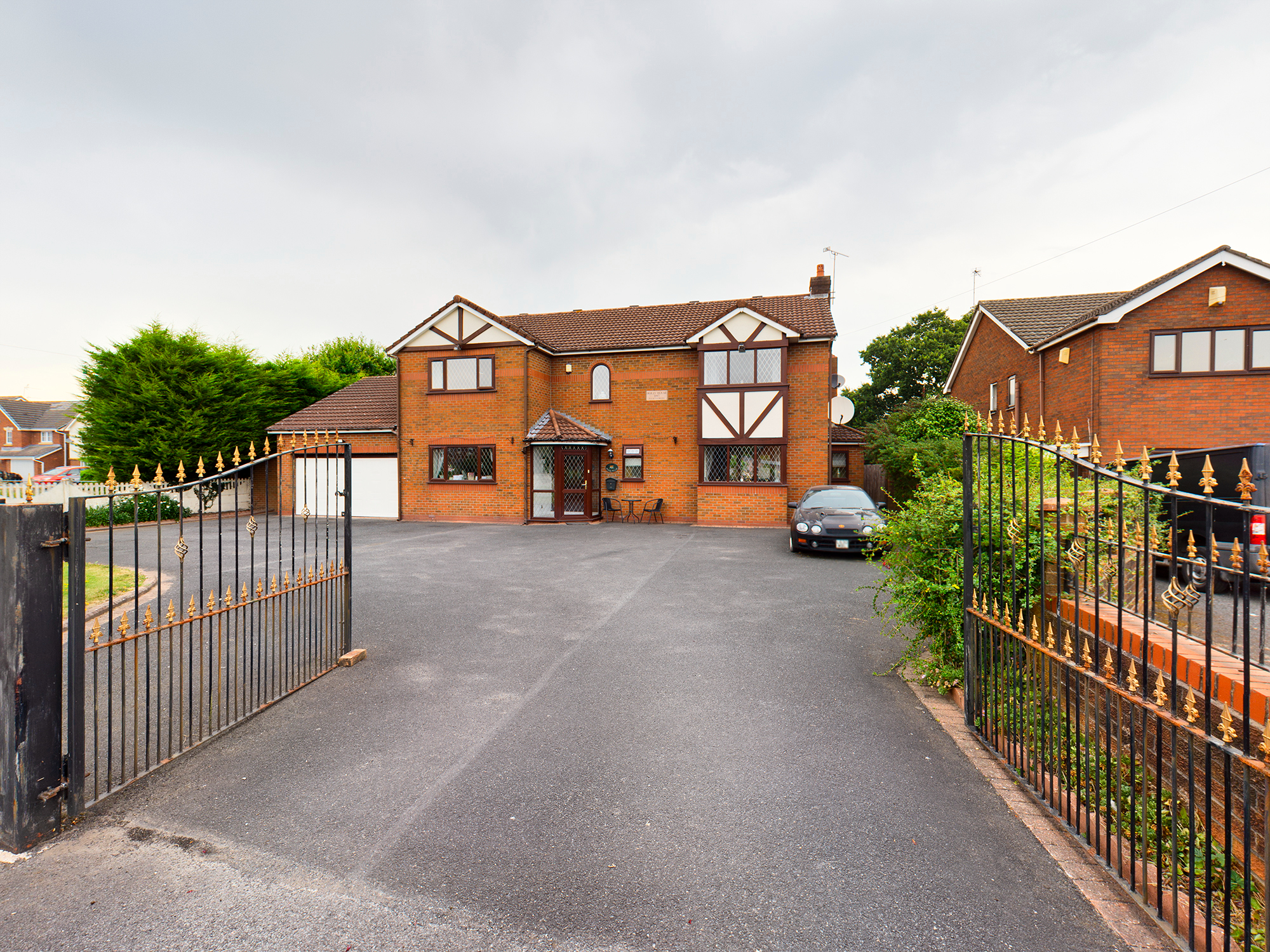 4 bedroom Detached House Burtonwood Road, WA5 Property Search Strike