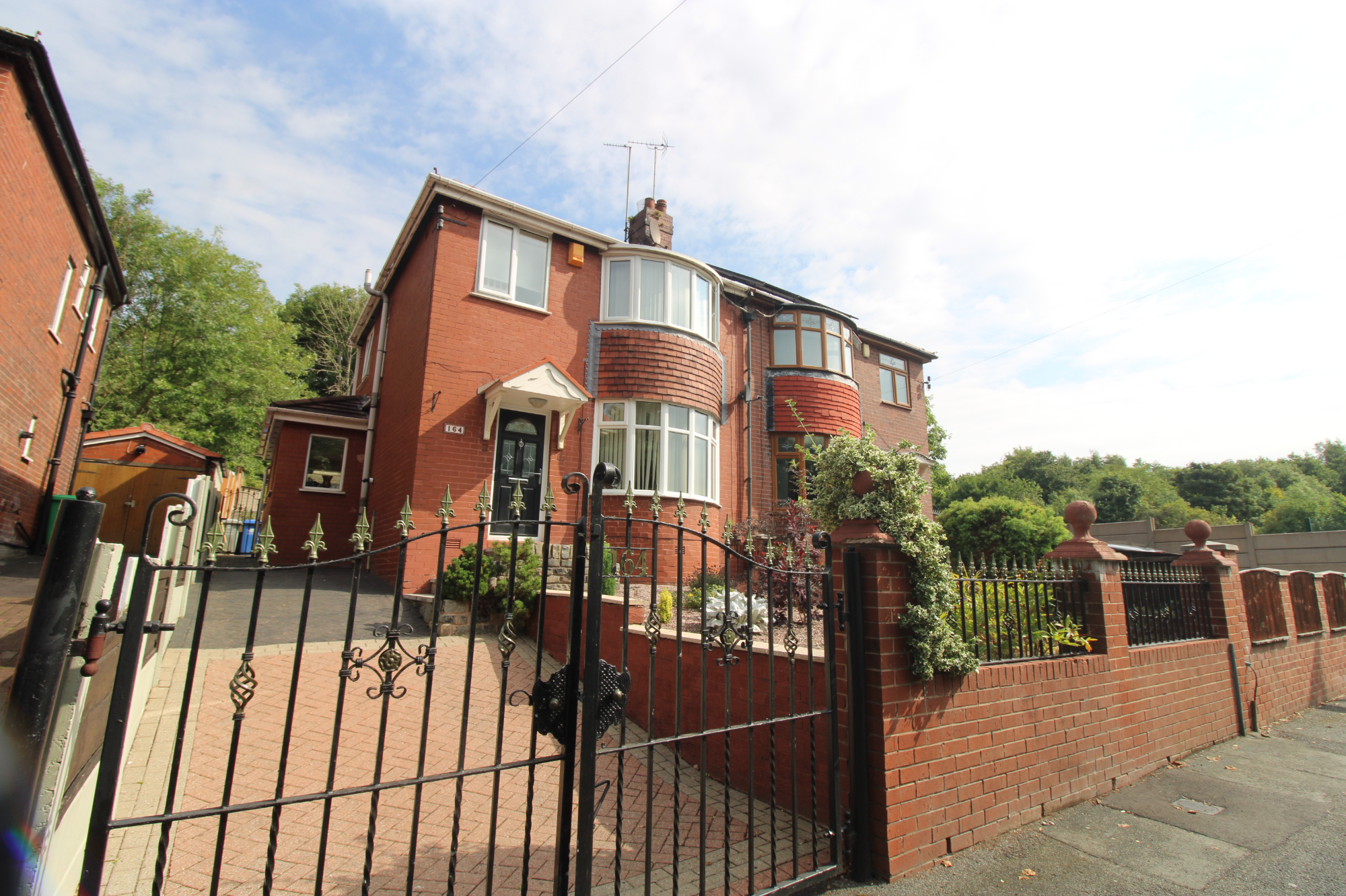 3 bedroom Semidetached House Blackley New Road, M9 Property Search