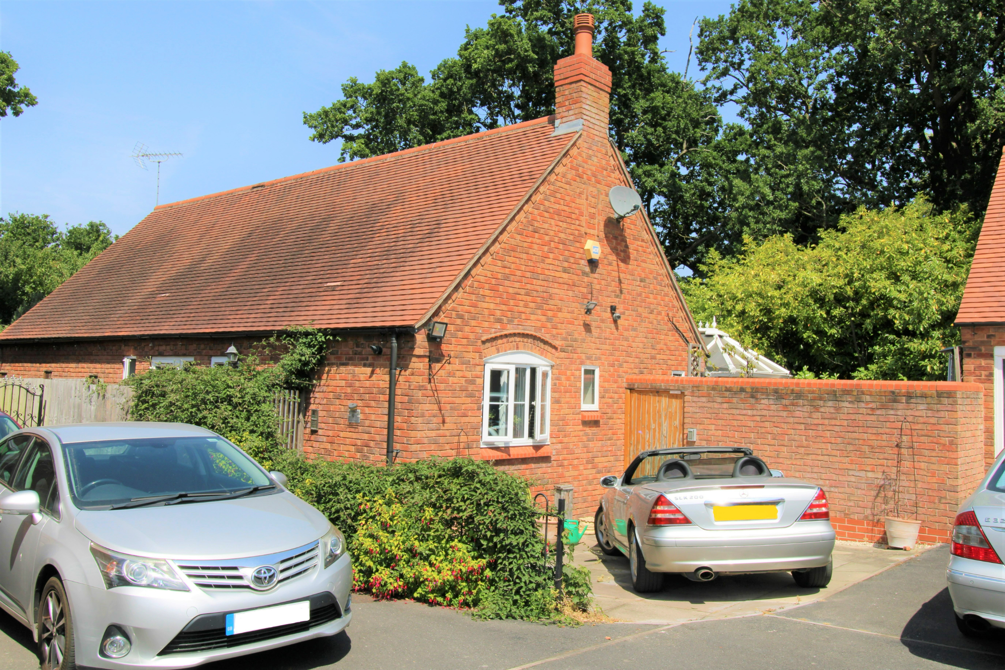 2 bedroom Bungalow Holly Court, DE72 Property Search Strike