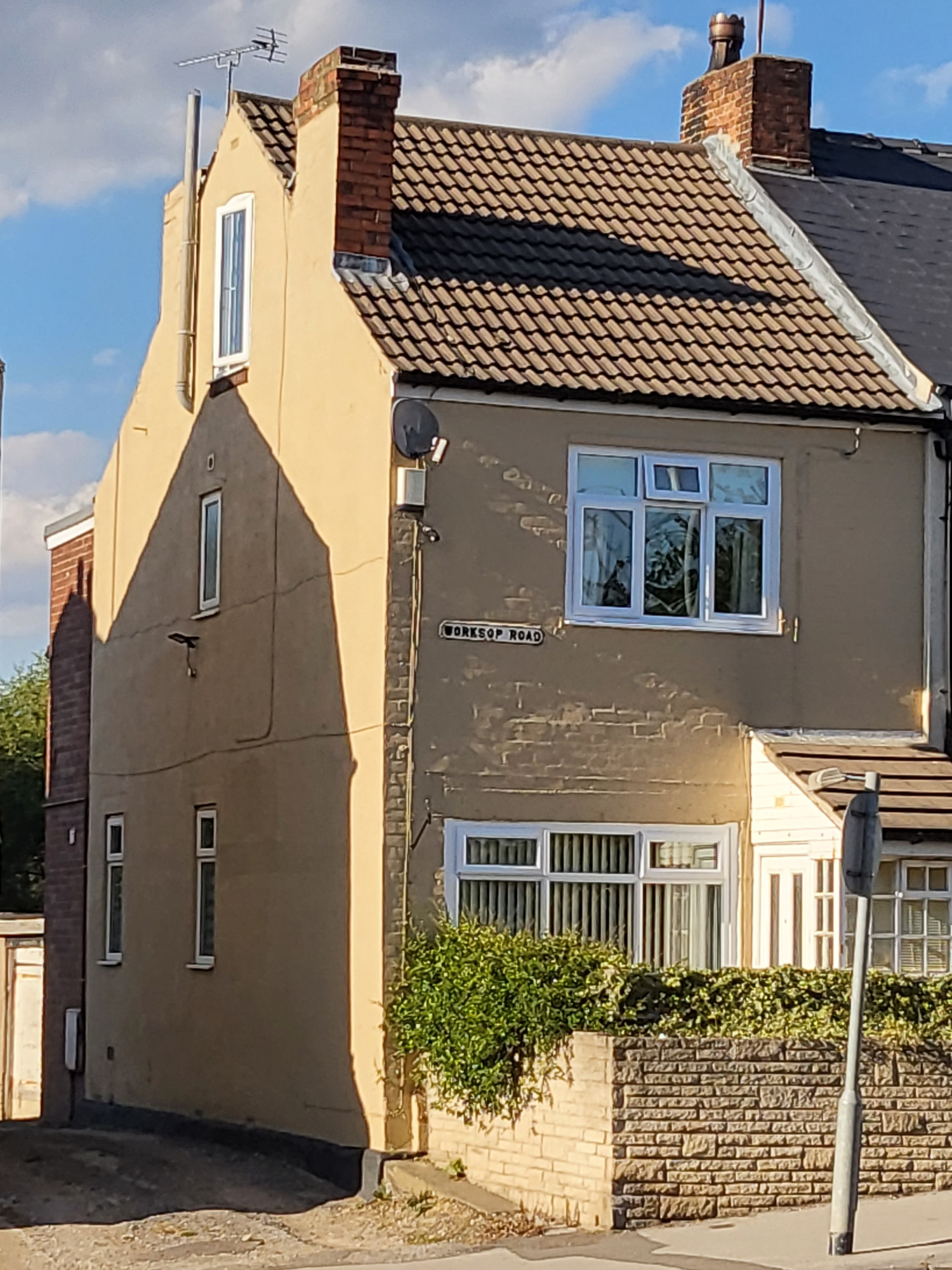 3 bedroom End of terrace House Worksop Road, S26 Property Search
