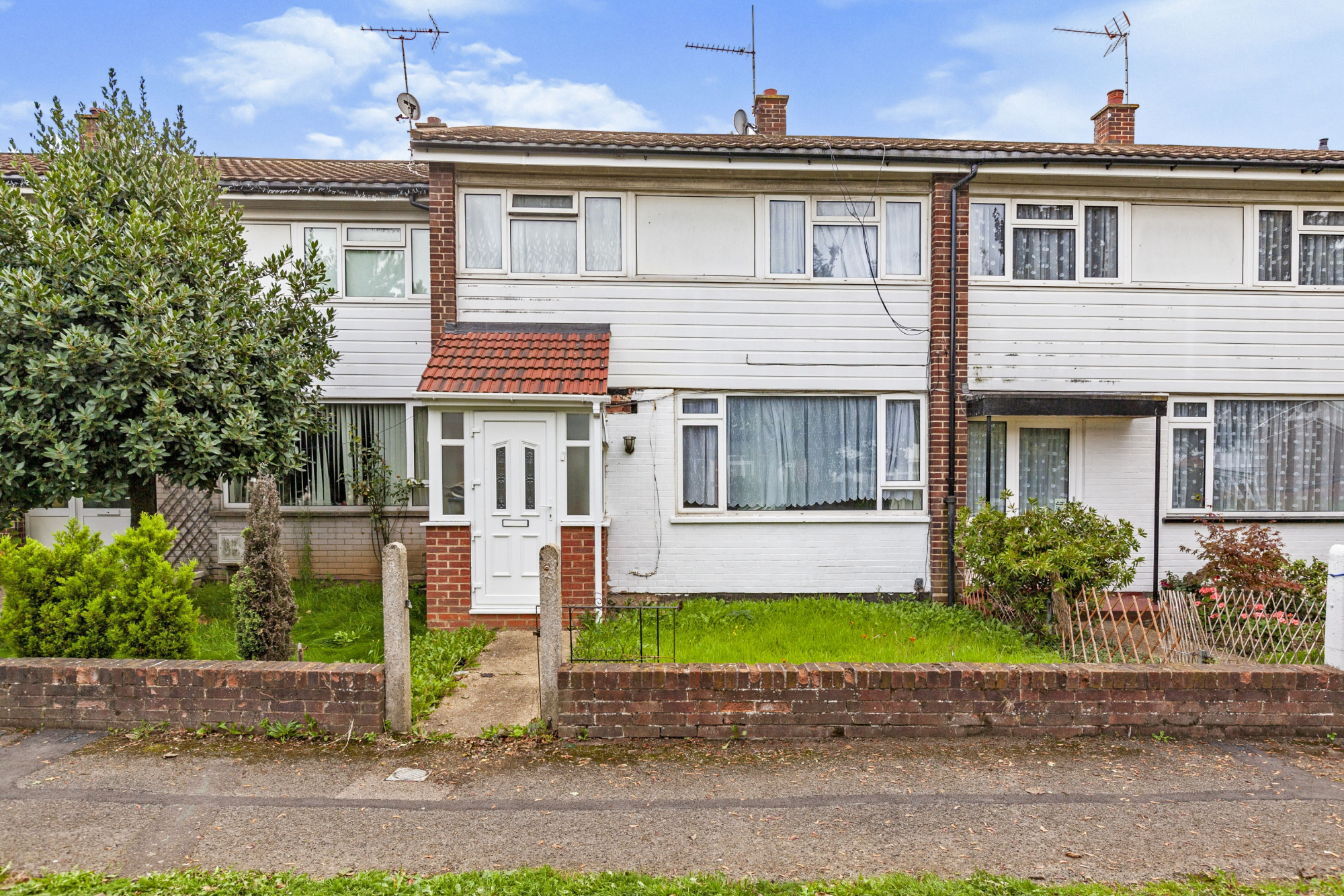 3 bedroom Terraced House Tamar Way, SL3 Property Search Strike