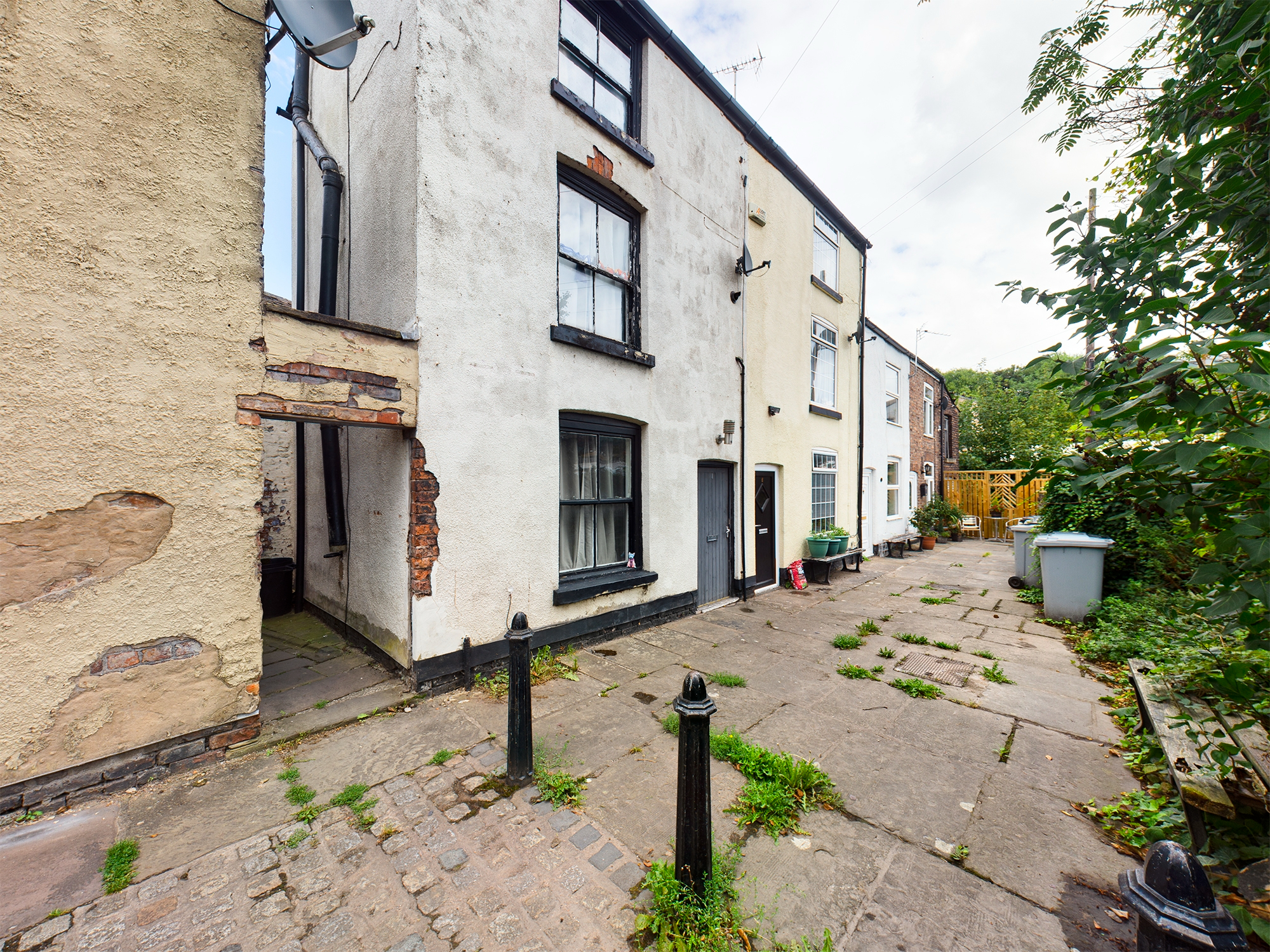 2 bedroom Terraced House Millstone Passage, SK11 Property Search