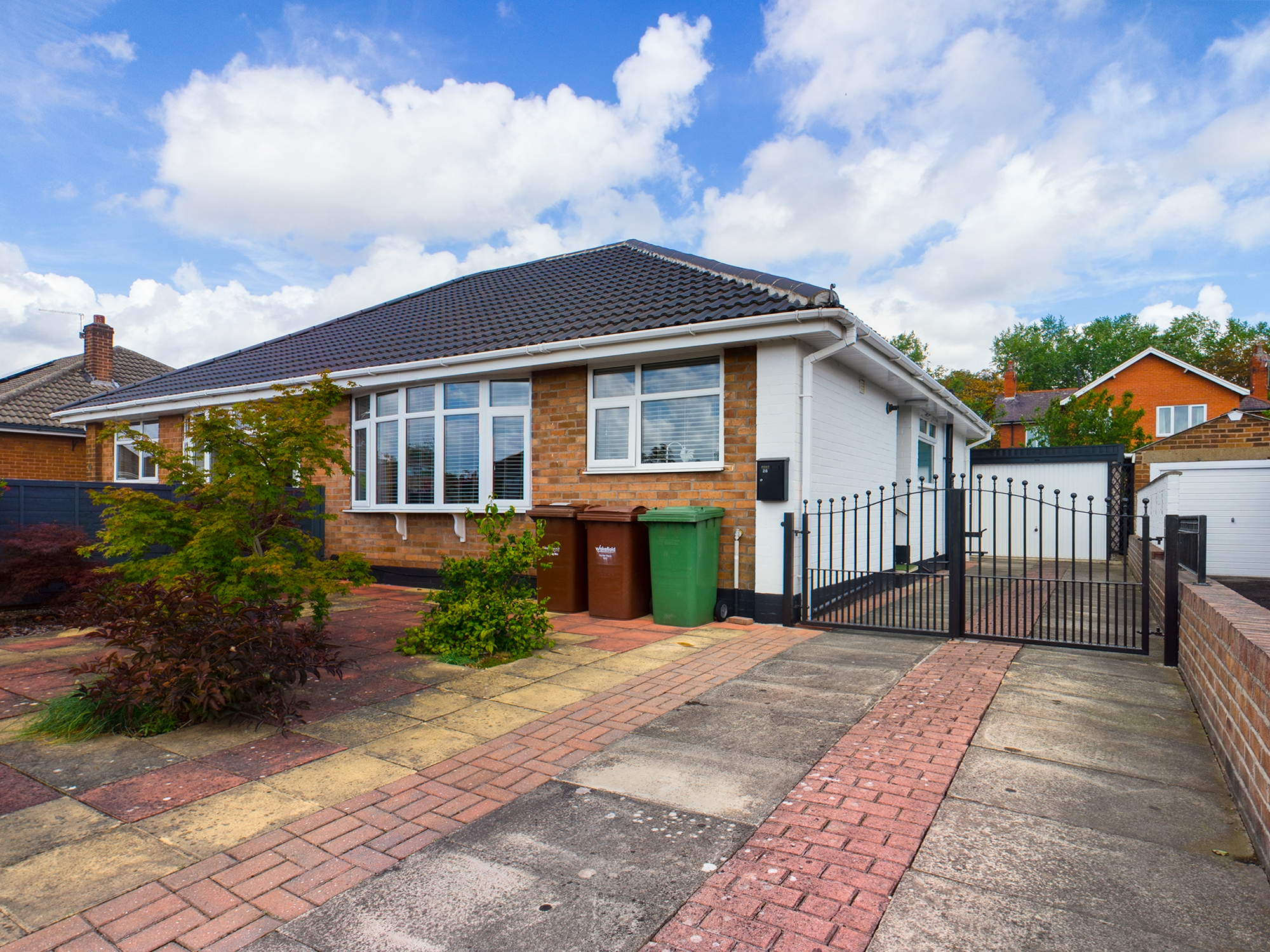 2 bedroom Bungalow Thornes Moor Drive, WF2 Property Search Strike