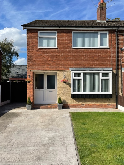 3 bedroom Semidetached House Hawthorn Close, PR4 Property Search