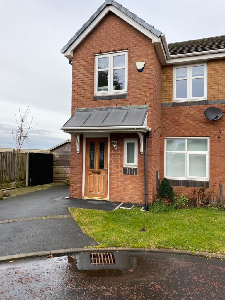 3 bedroom Semidetached House Pendle Close, FY3 Property Search