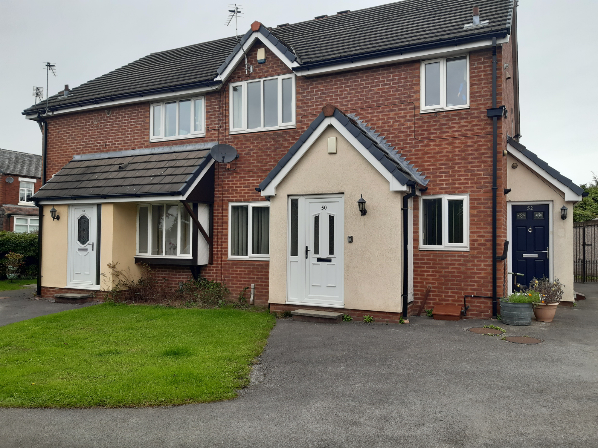 2 bedroom Flat Wayfarers Way, M27 Property Search Strike