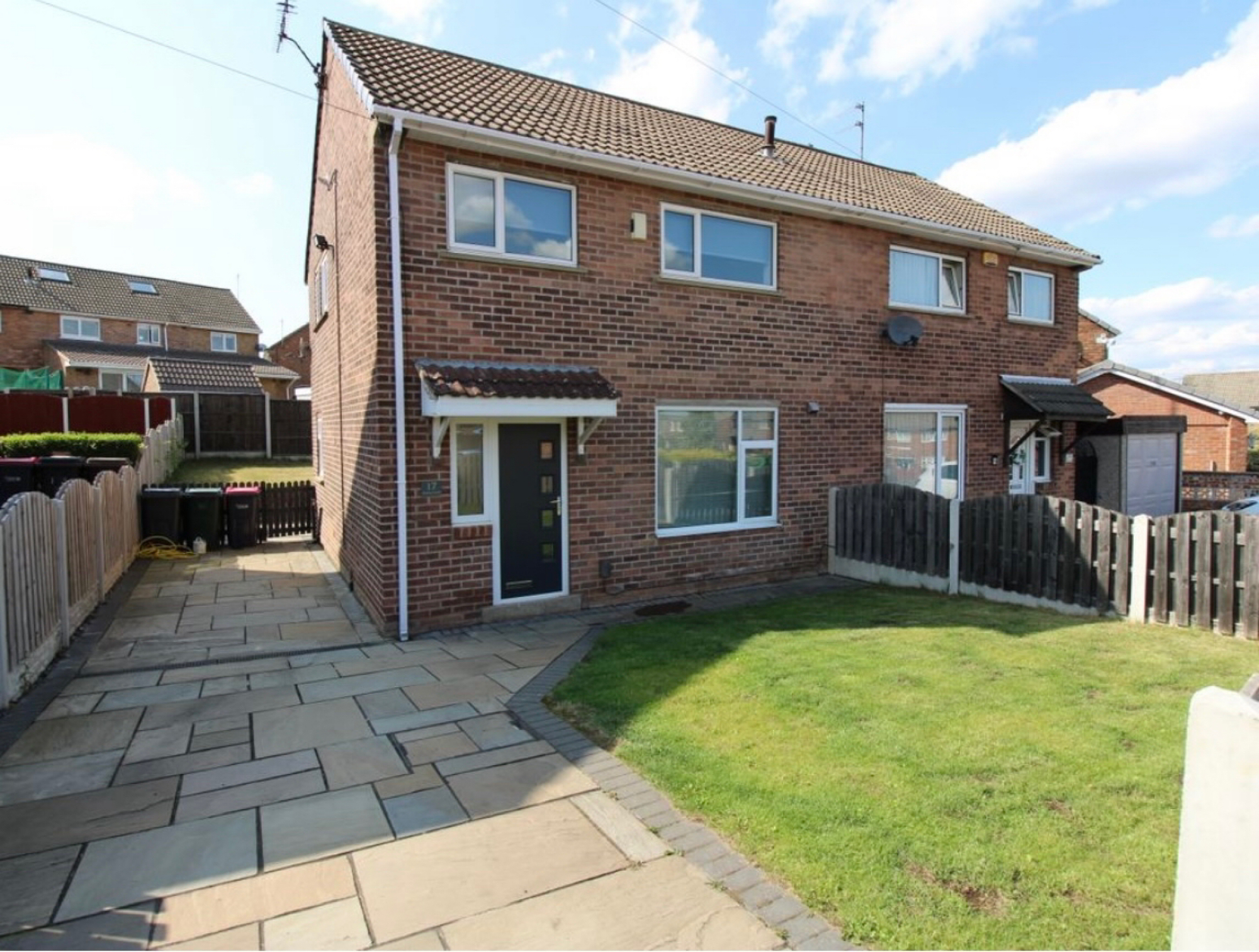 3 bedroom Semidetached House Dickens Road, Rawmarsh, S62 Property
