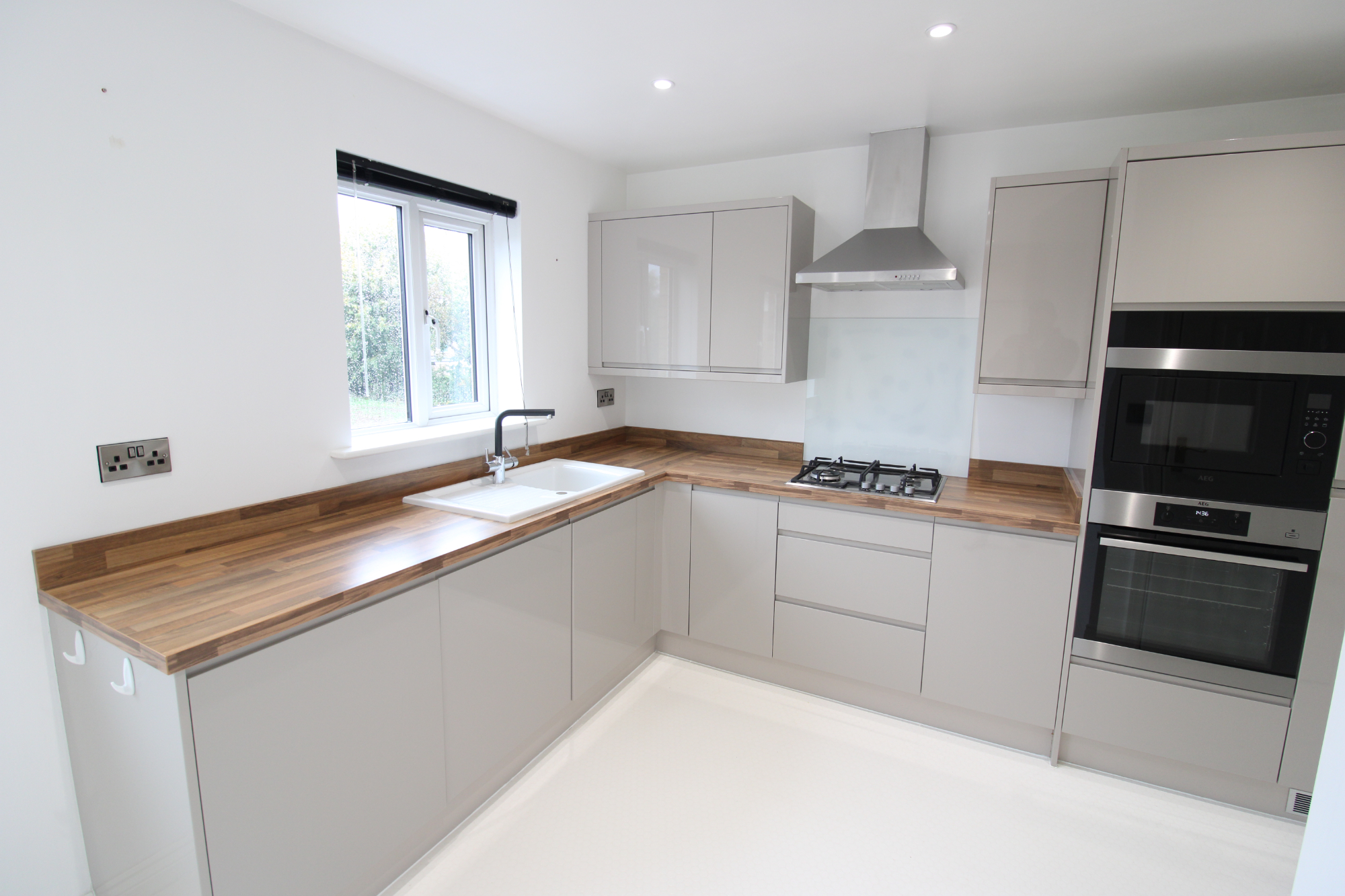 3 bedroom Semidetached House Richmond Drive, LN6 Property Search