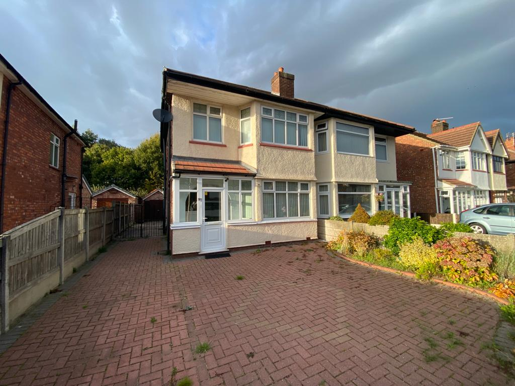3 bedroom Semidetached House Balmoral Drive, PR9 Property Search