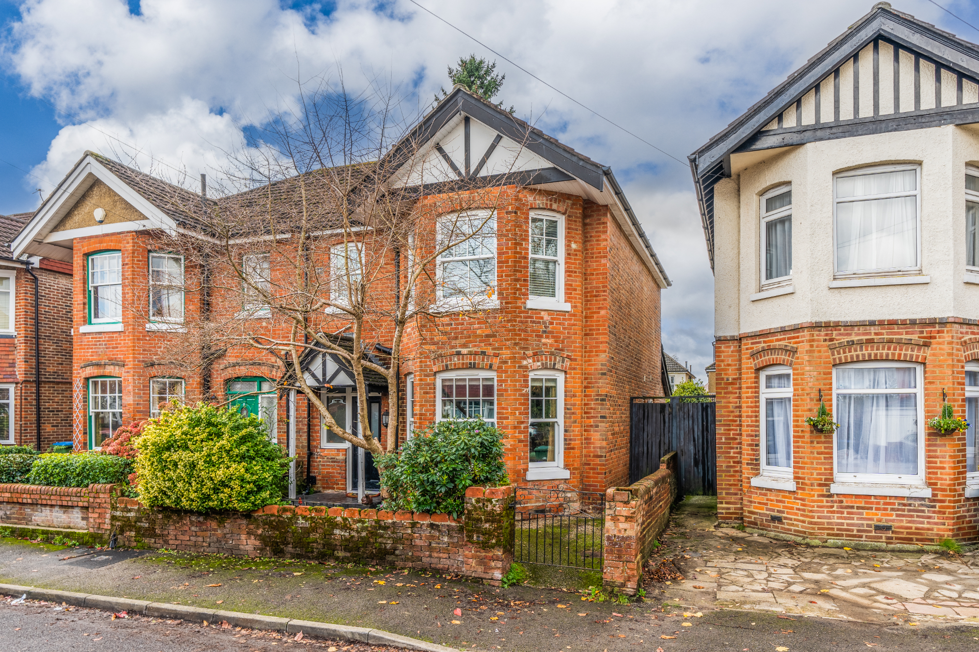 3 bedroom Semidetached House Twyford Avenue, SO15 Property Search