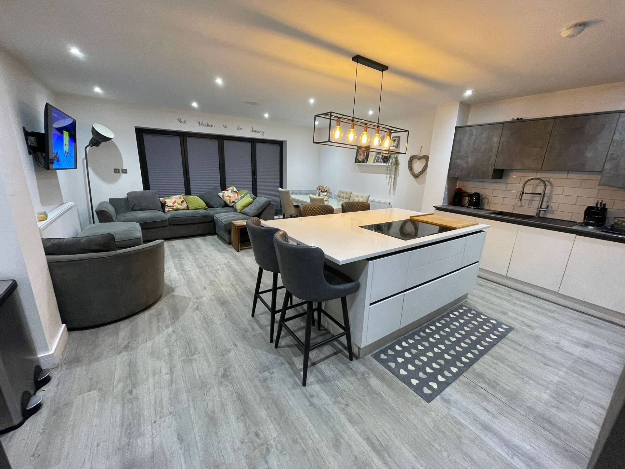 4 bedroom Detached House Staley Hall Crescent, SK15 Property Search