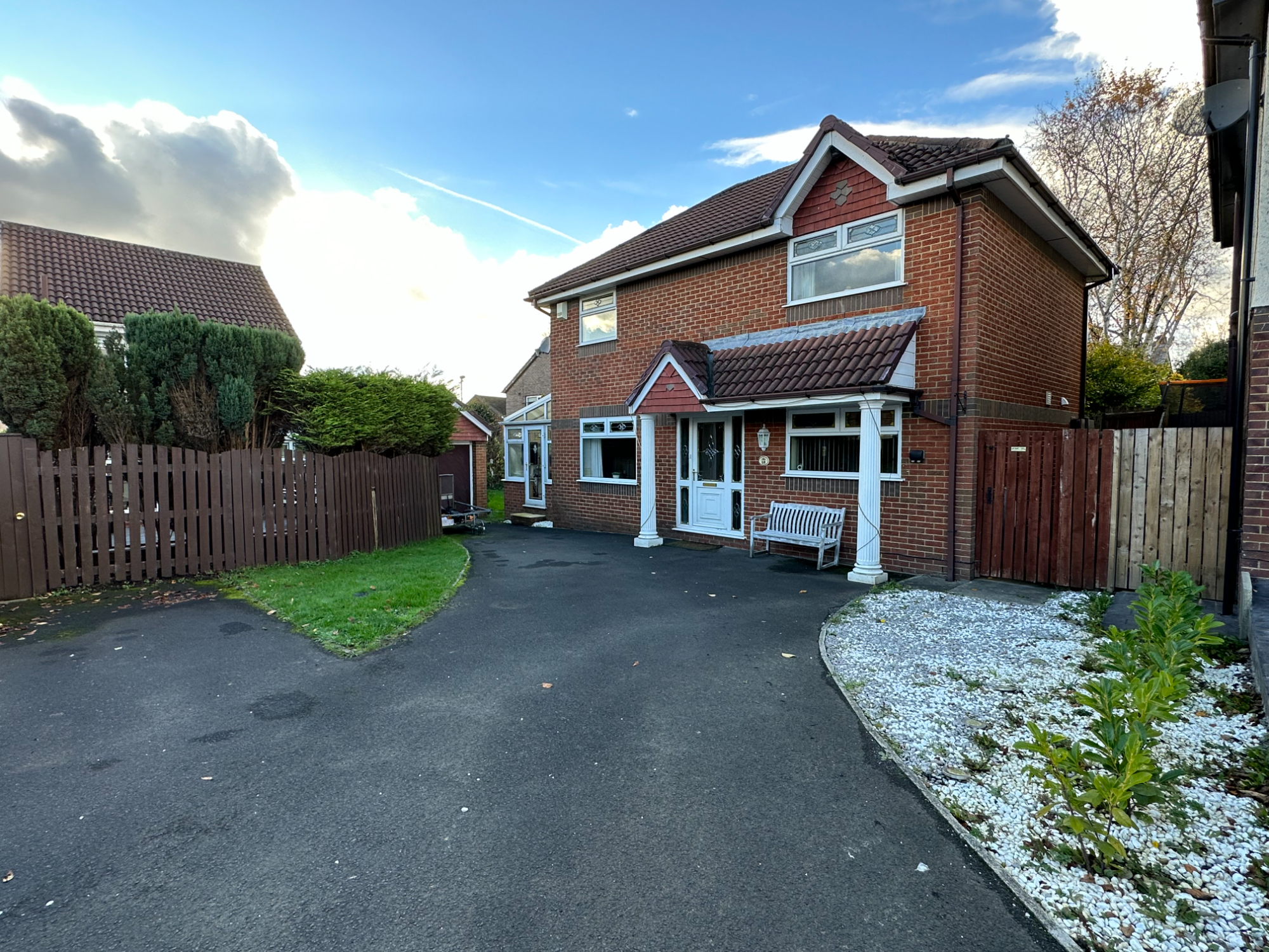 4 bedroom Detached House Gretton Close, OL2 Property Search Strike