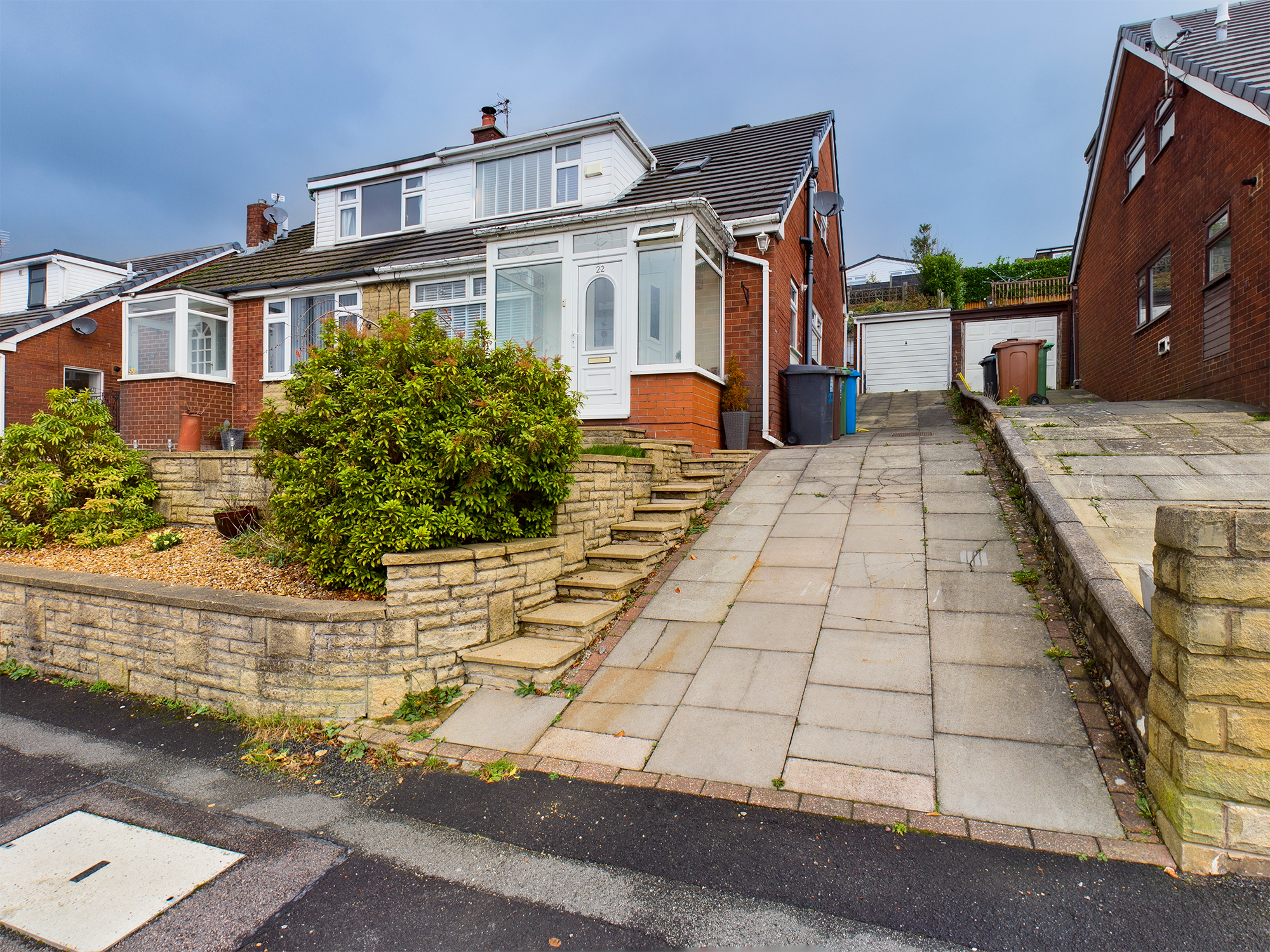 4 bedroom Semidetached House Heywood Fold Road, OL4 Property Search Strike