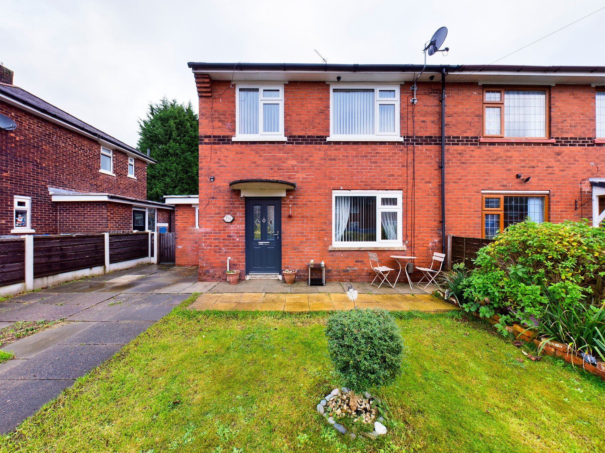 3 bedroom Semidetached House Whitefield Road, BL9 Property Search