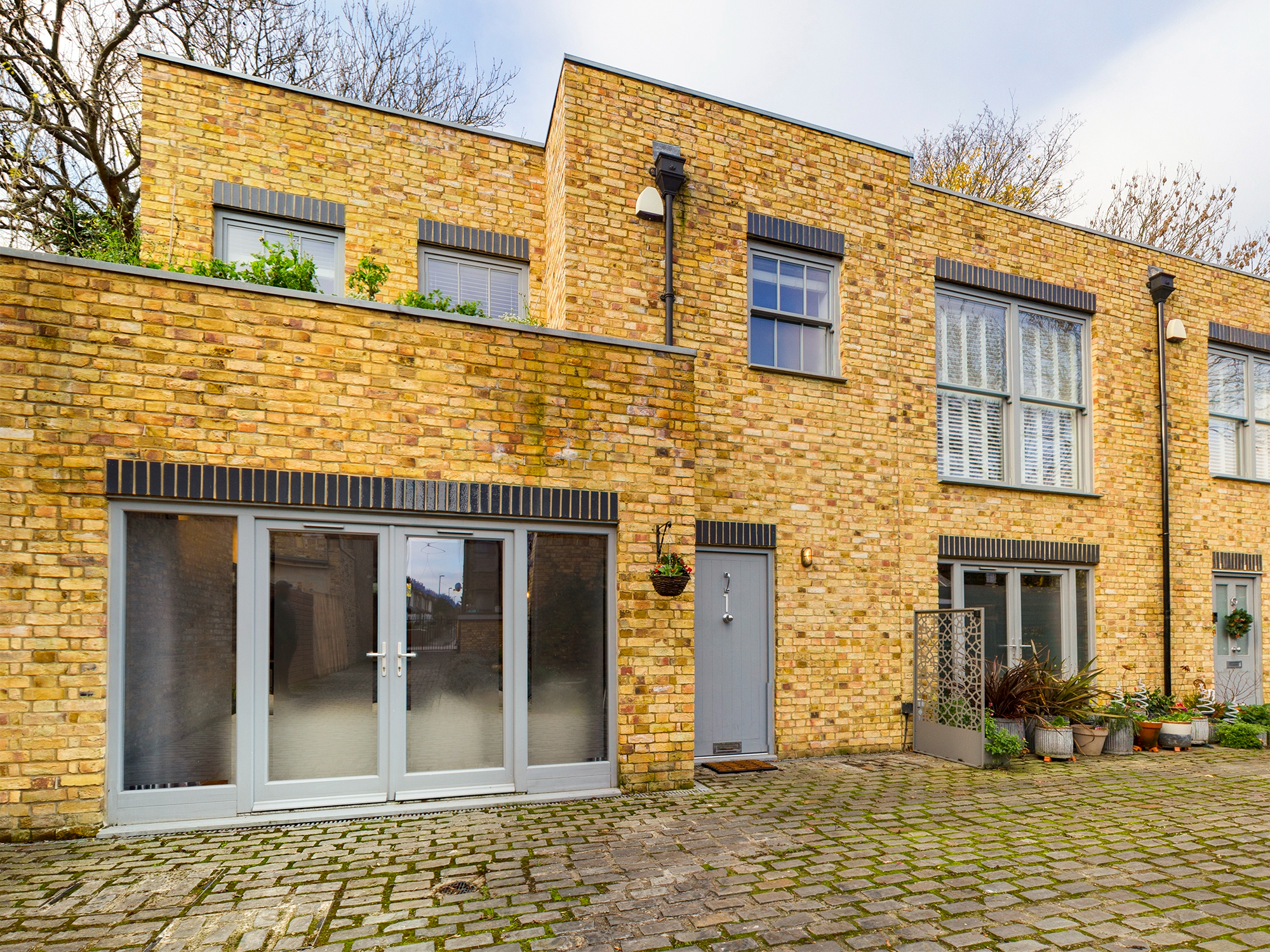 2 bedroom Terraced House Soul Street, SE6 Property Search Strike