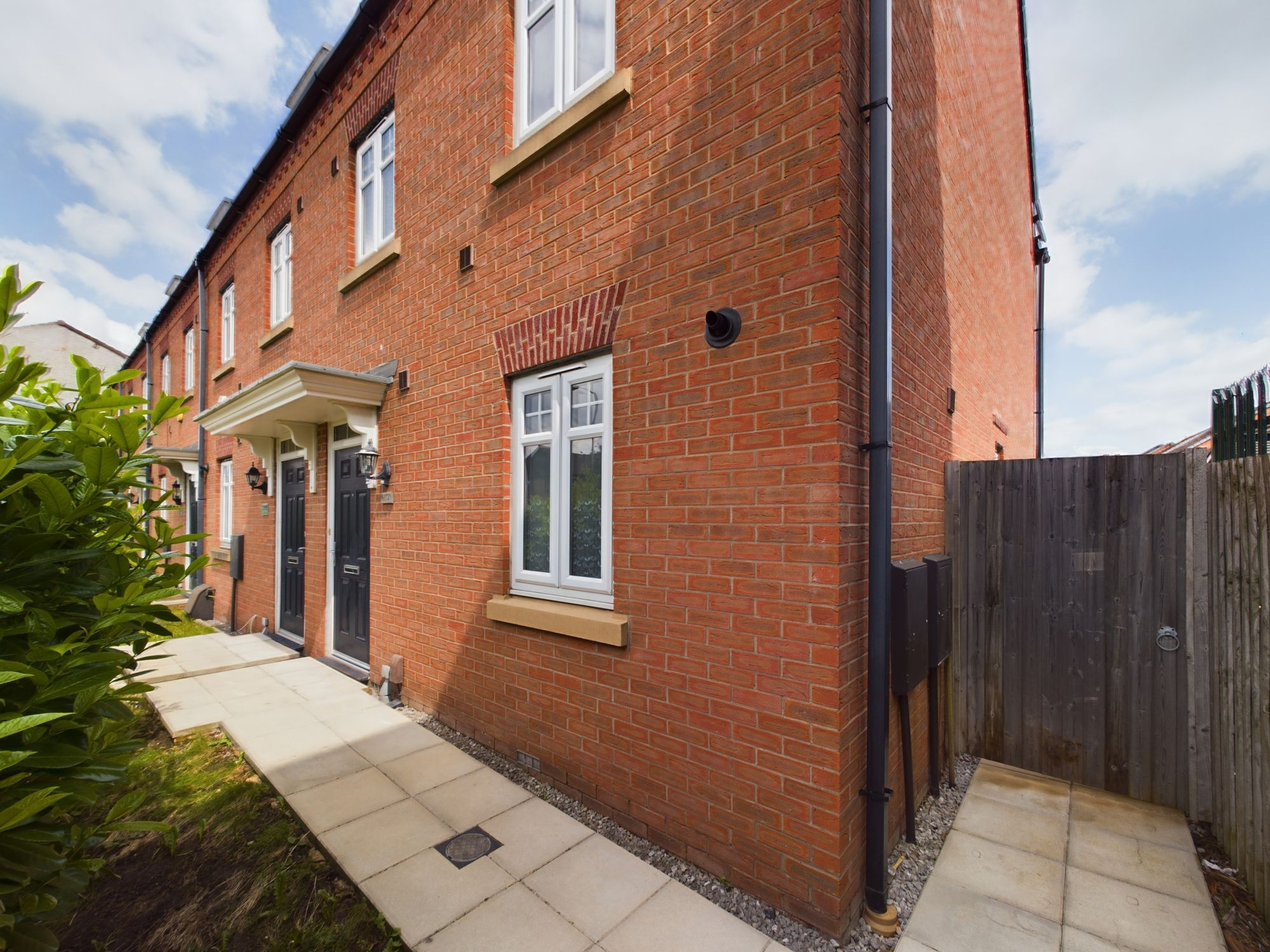 3 bedroom End of terrace House Vauxhall Road, L3 Property Search