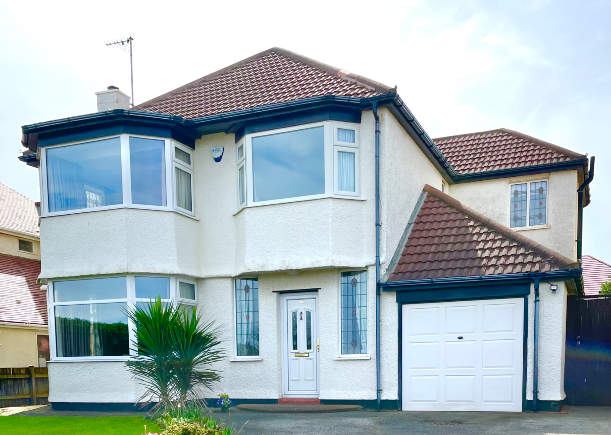 4 bedroom Detached House Meols Parade, CH47 Property Search Strike