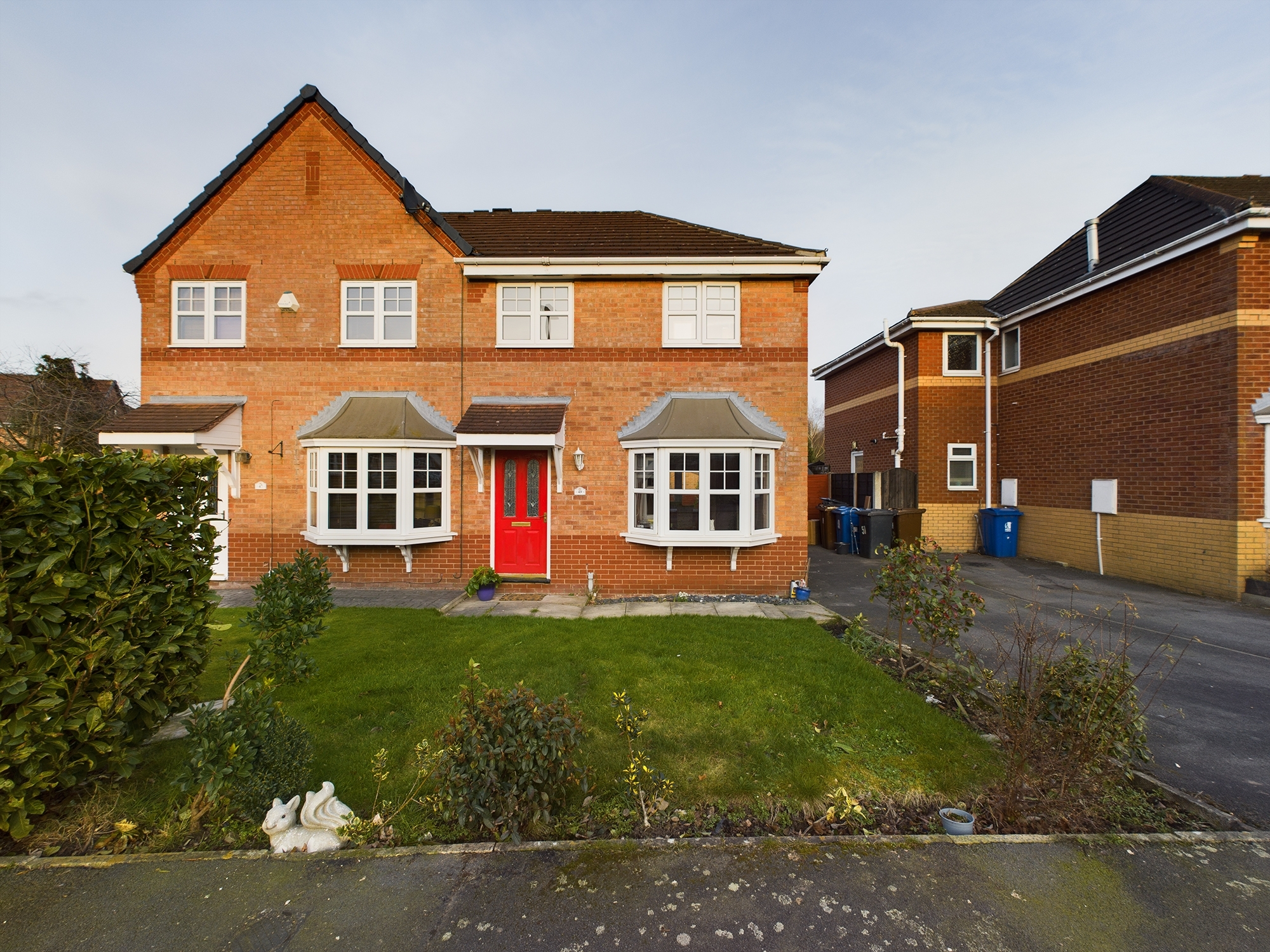 3 bedroom Semidetached House Clough House Drive, WN7 Property