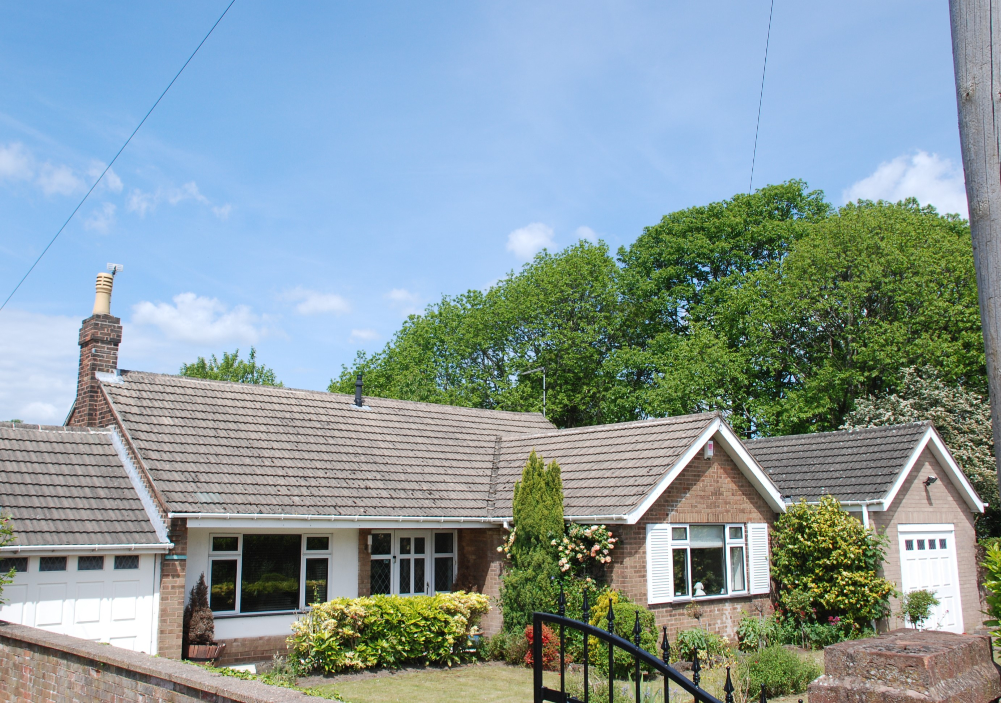 3 bedroom Bungalow Clipstone Drive, NG19 Property Search Strike