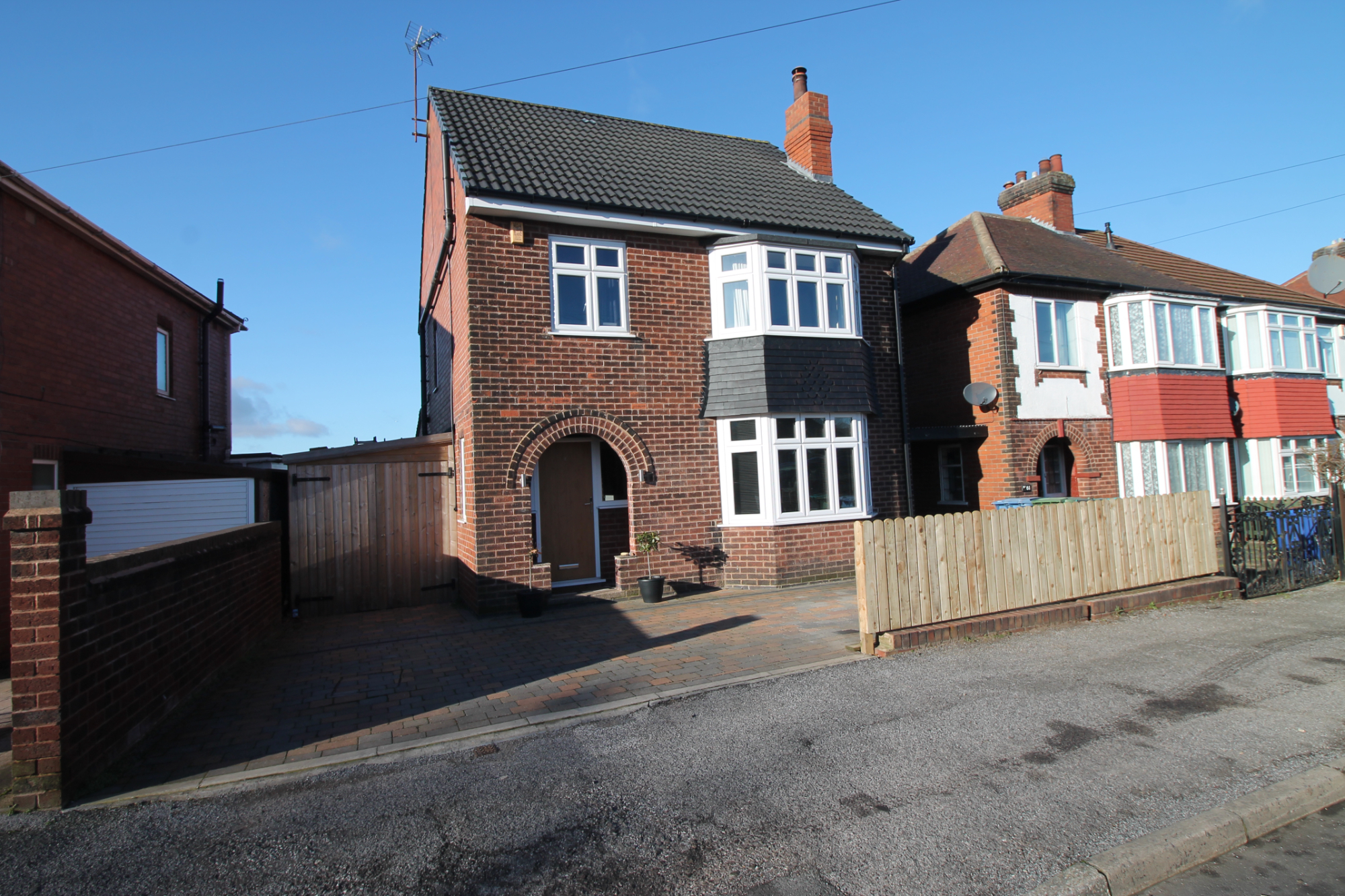 4 bedroom Detached House Windsor Road, NG18 Property Search Strike