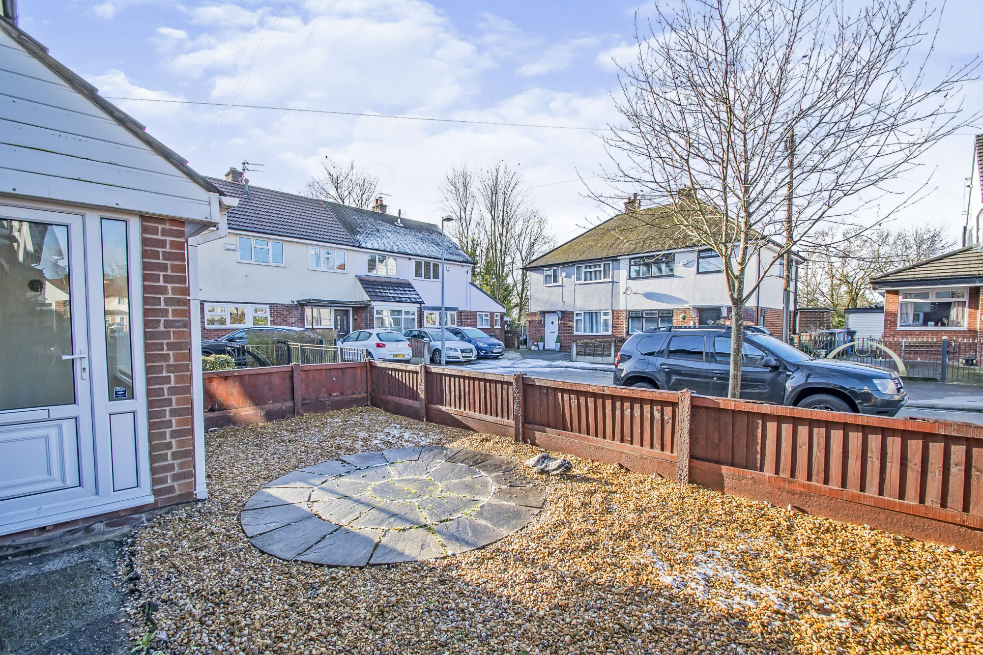 3 bedroom Semidetached House Beck Grove, M28 Property Search Strike
