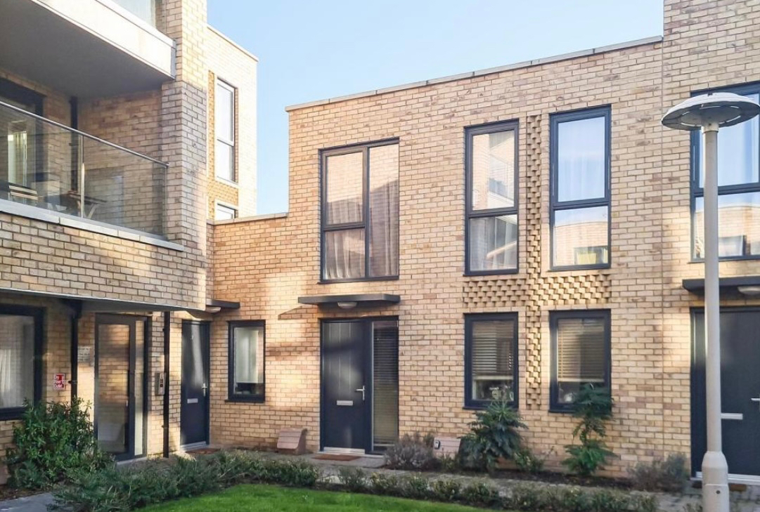 3 bedroom Terraced House Kempton Mews, E6 Property Search Strike