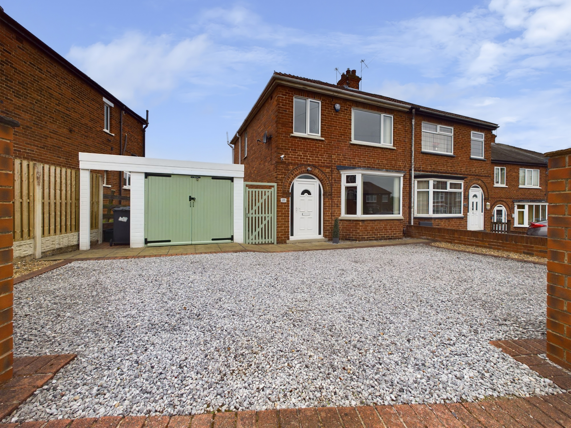 3 bedroom Semidetached House Hill Top Crescent, DN2 Property