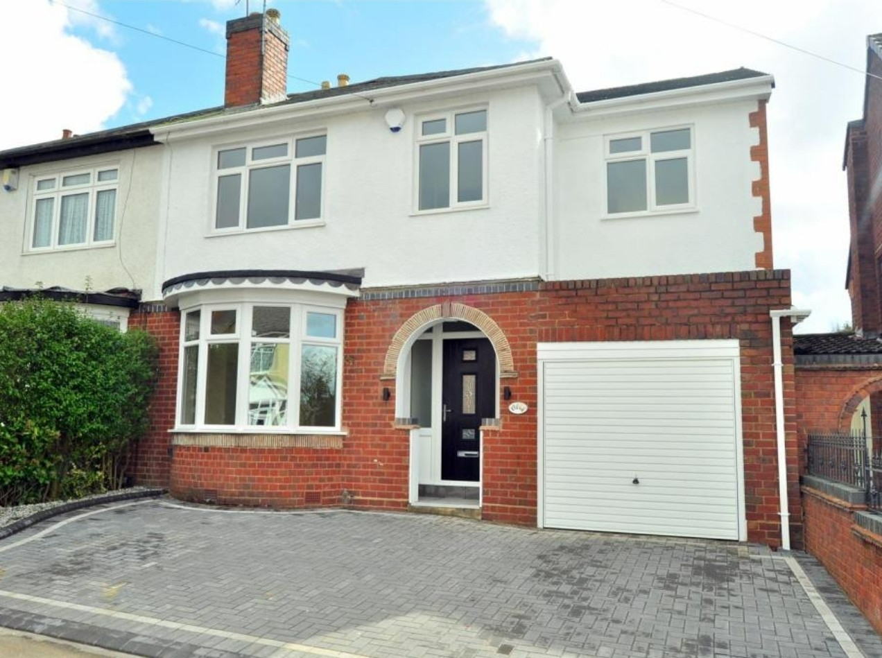 4 bedroom Semidetached House Oak Barn Road, B62 Property Search