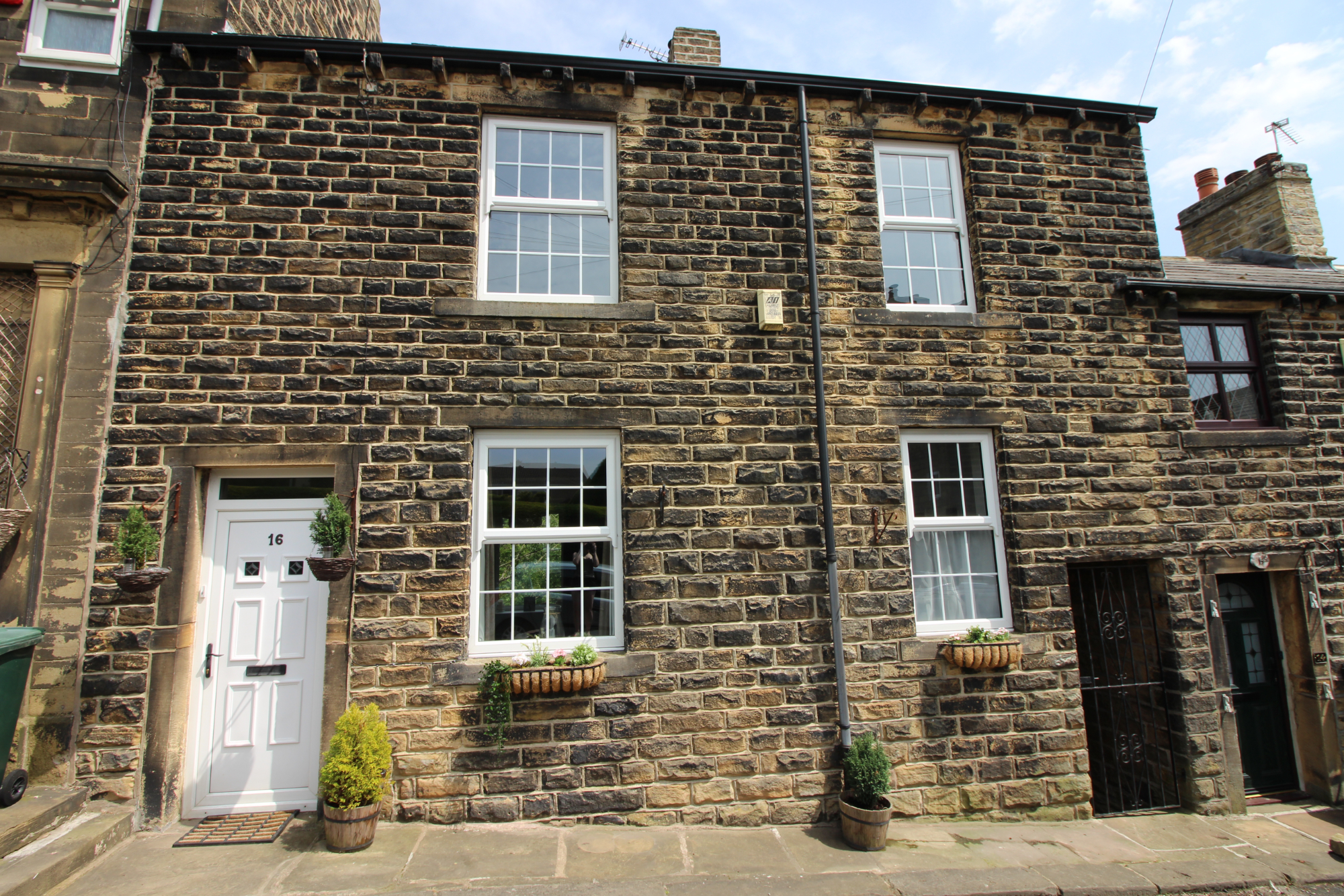 2 bedroom Terraced House Green End Road, BD20 Property Search Strike