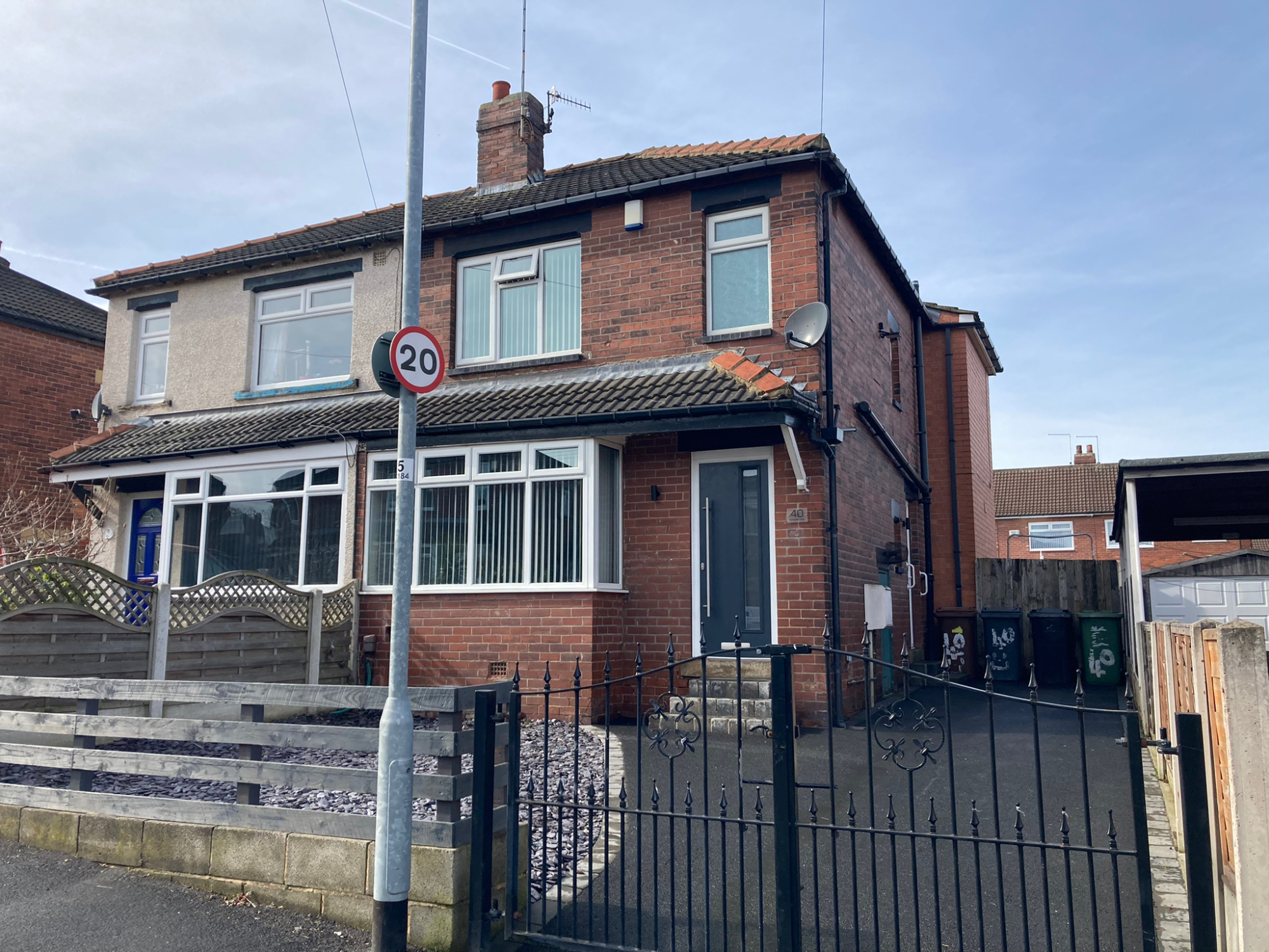 3 bedroom Semidetached House Kirkdale View, LS12 Property Search