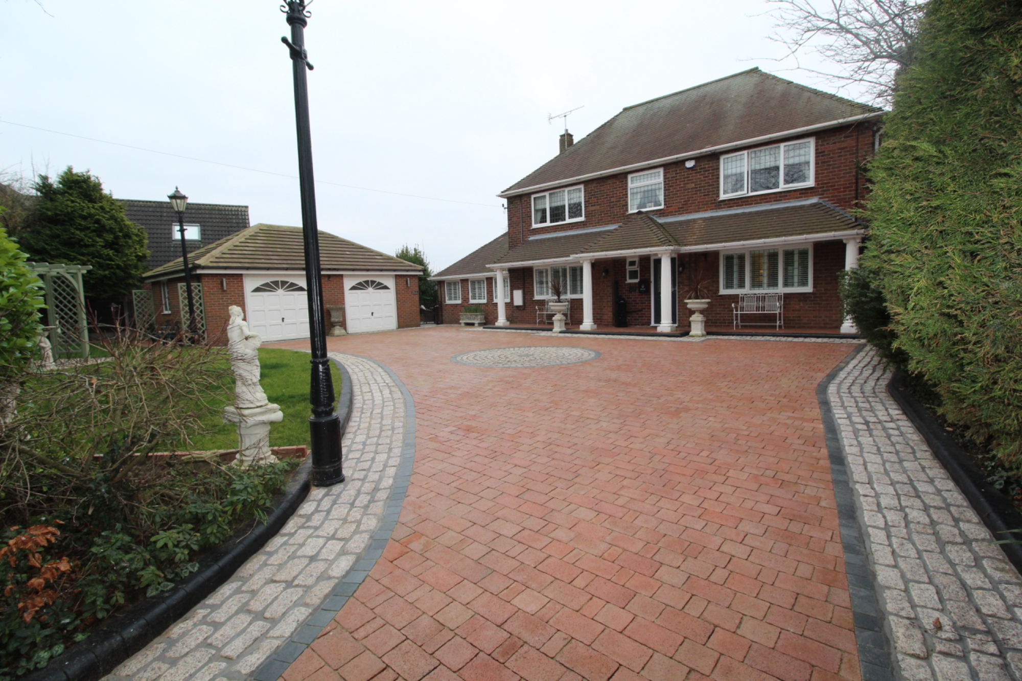 5 bedroom Detached House York House , Ringer Lane, S43 Property