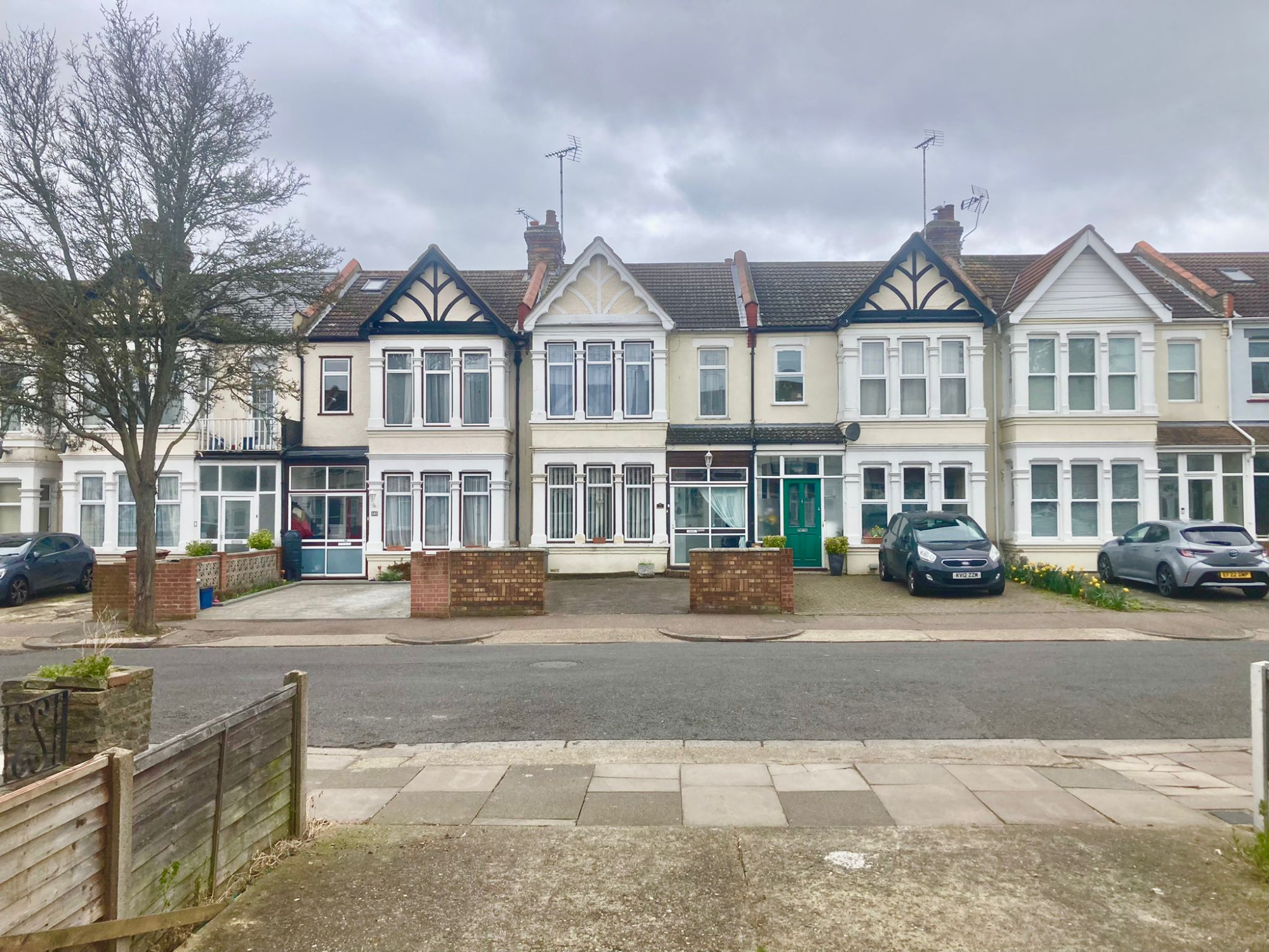 3 bedroom Terraced House Lovelace Gardens, SS2 Property Search Strike