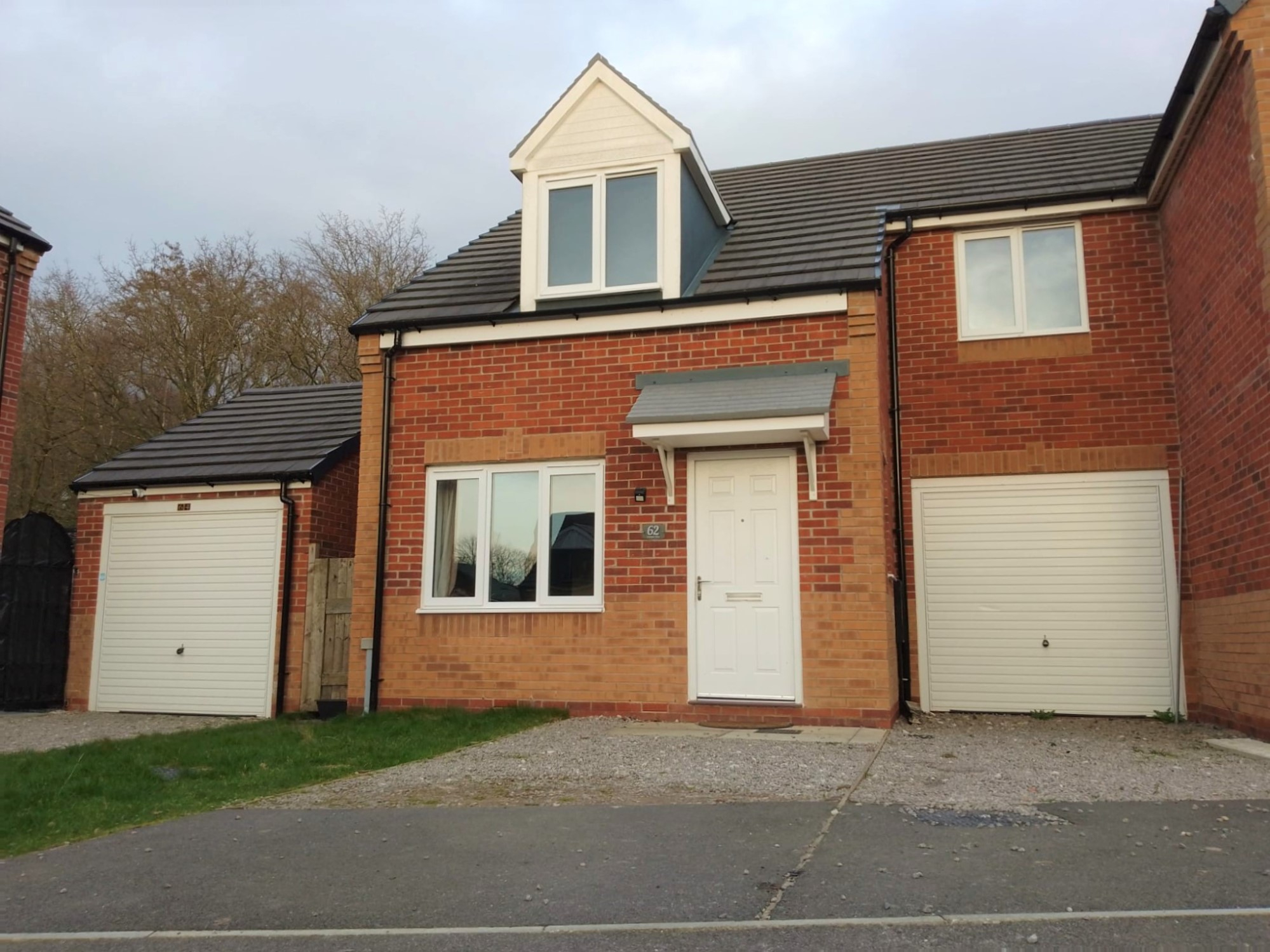 3 bedroom Semidetached House Essington Drive, WN8 Property Search