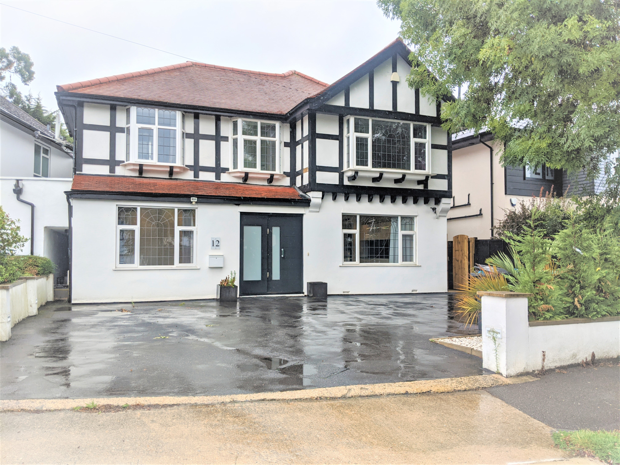 4 bedroom Detached House Derwent Avenue, SW15 Property Search Strike