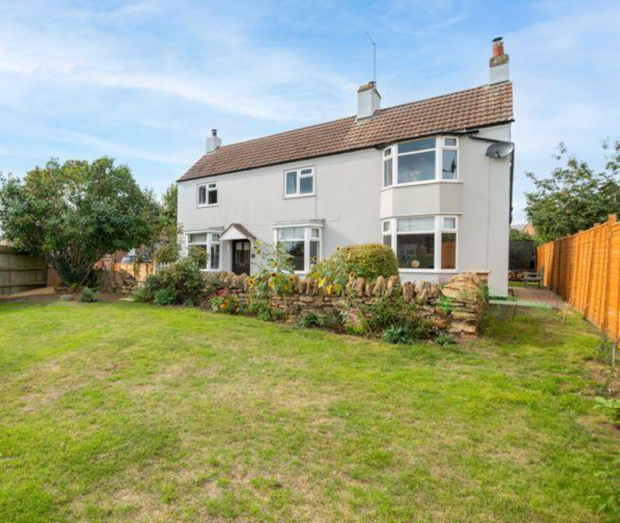 4 bedroom Detached House Rushton Road, NN14 Property Search Strike