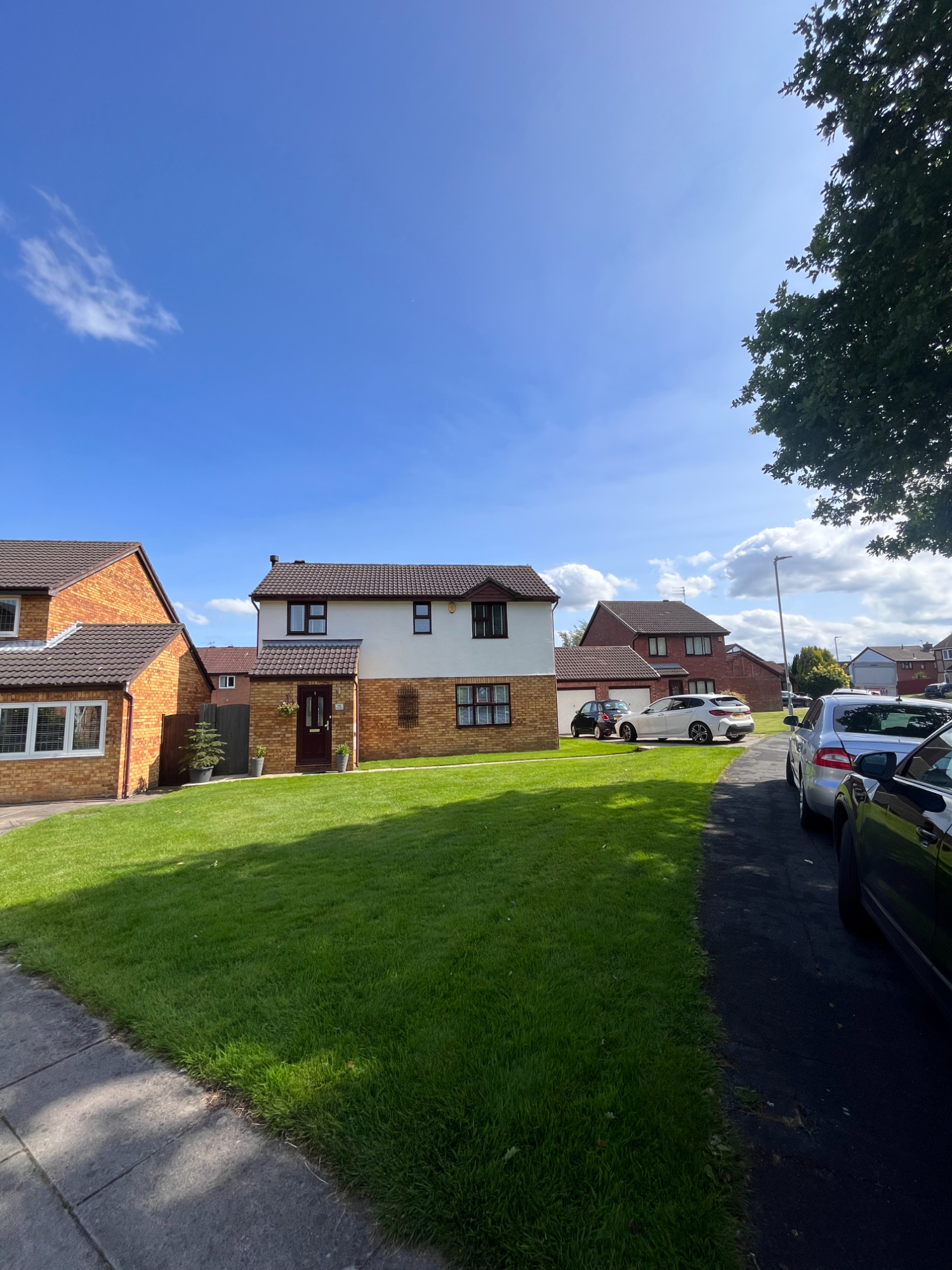 4 bedroom Detached House Fernwood Drive, L26 Property Search Strike