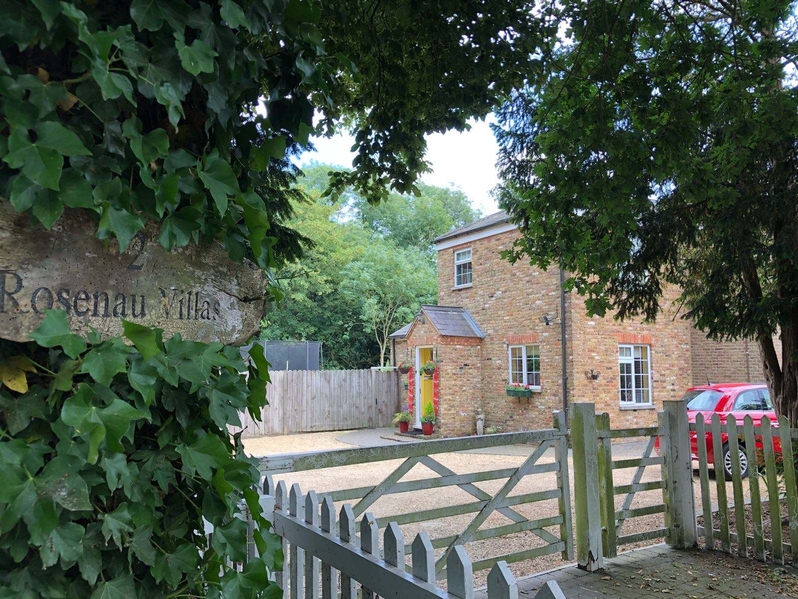 4 bedroom Semidetached House Aldenham Road, WD6 Property Search