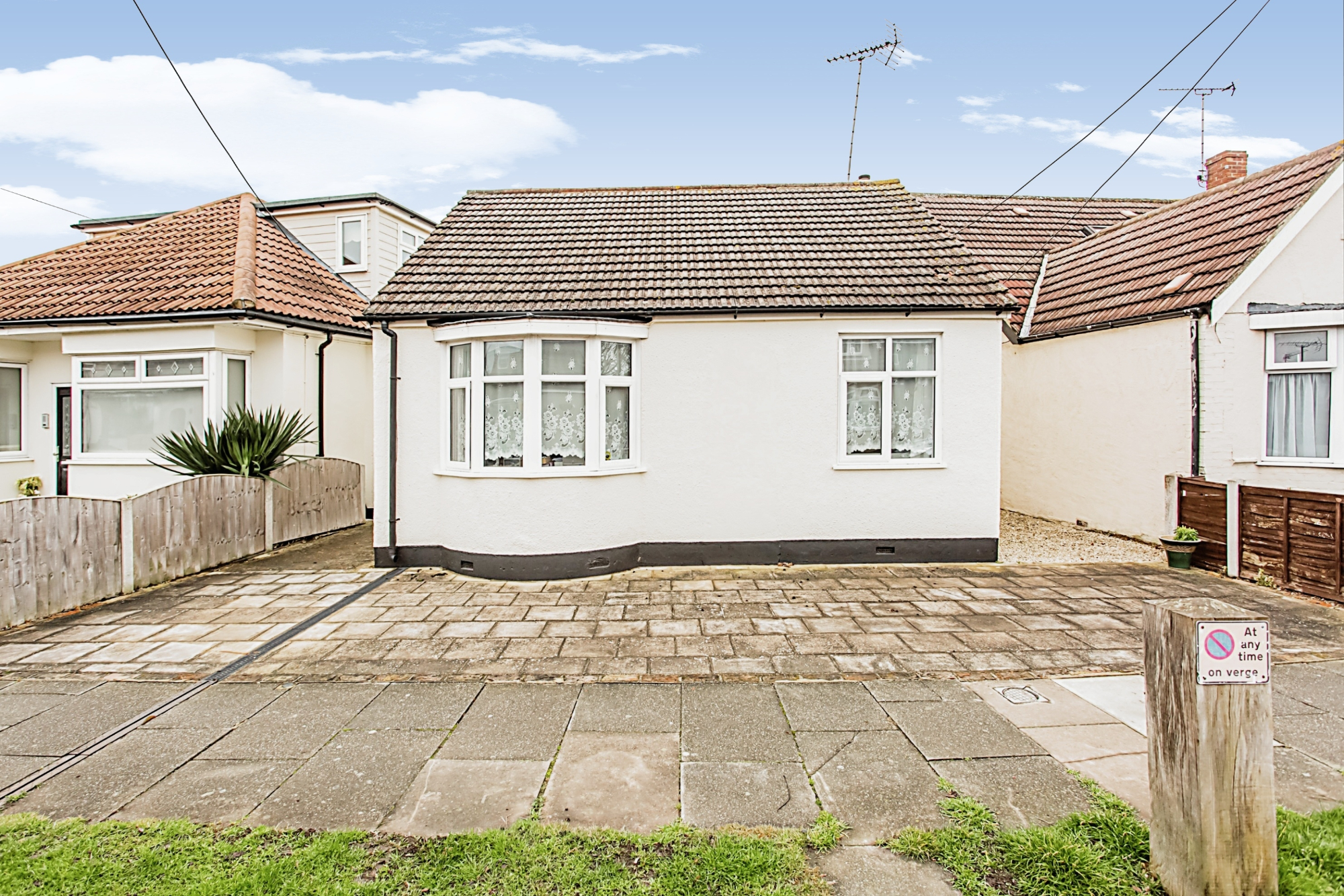 2 bedroom Bungalow South Crescent, SS2 Property Search Strike