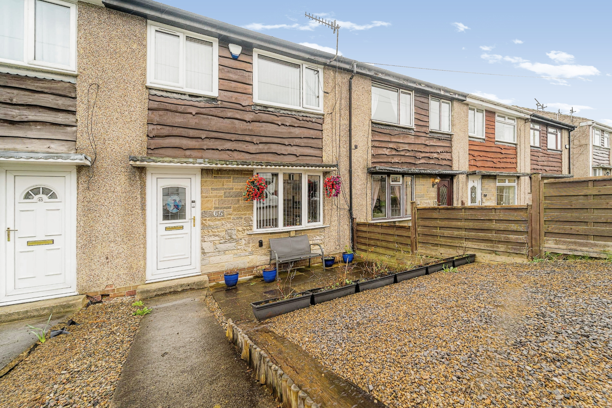3 bedroom Terraced House Staveley Road, BD22 Property Search Strike