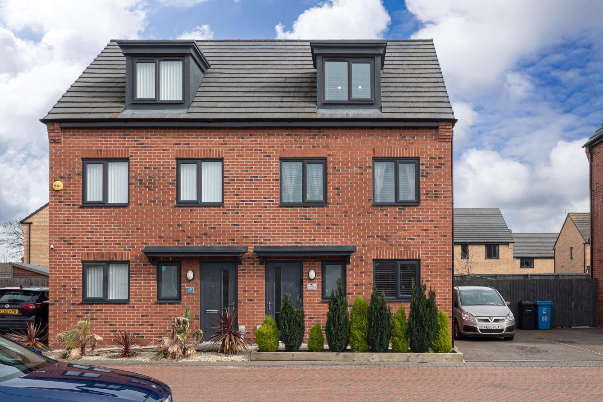 3 bedroom Semidetached House Kedrum Road, HU9 Property Search Strike